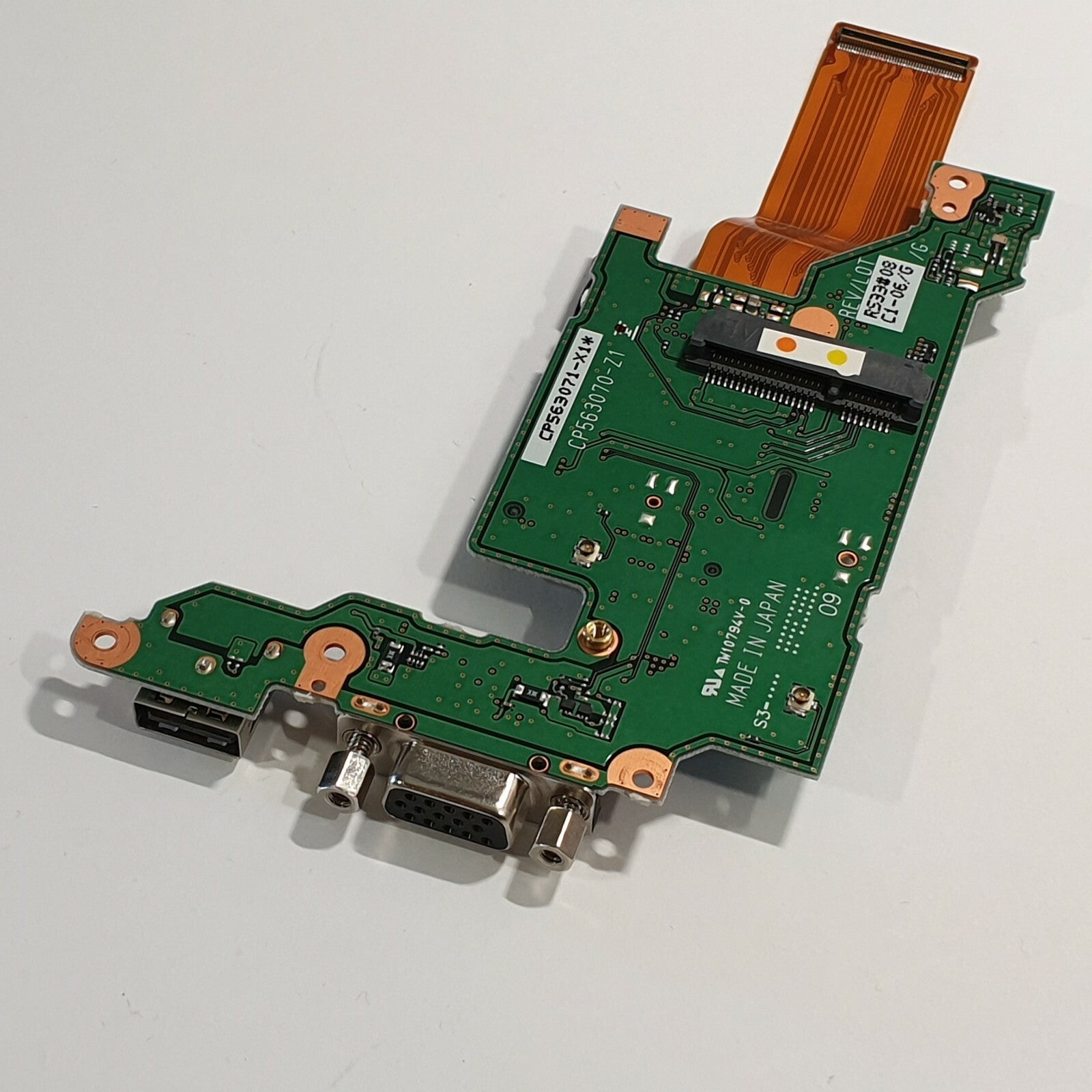 Fujitsu LifeBook P772 VGA Monitor USB I/O Board Platine Daughterboard – Bild 2