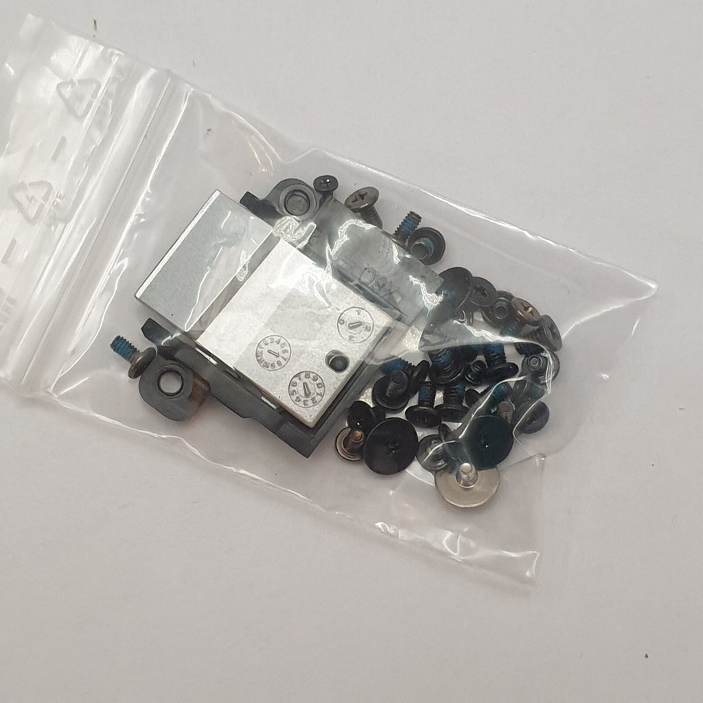 HP EliteBook 640 G9 Scharnier Halterung Schraubensatz Hinge Bracket Screw Set – Bild 2