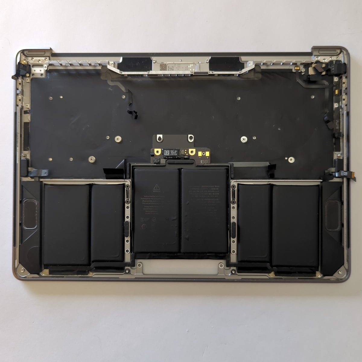 Apple MacBook Pro 13 A2251 Topcase Handauflage Tastatur US Akku Palmrest