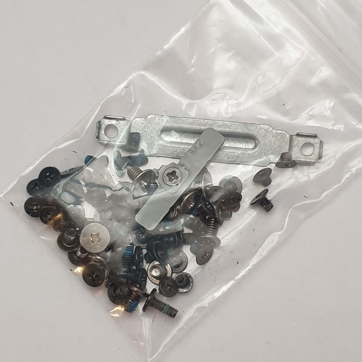 Dell Precision 3541 Schraubensatz Screw Set Schrauben