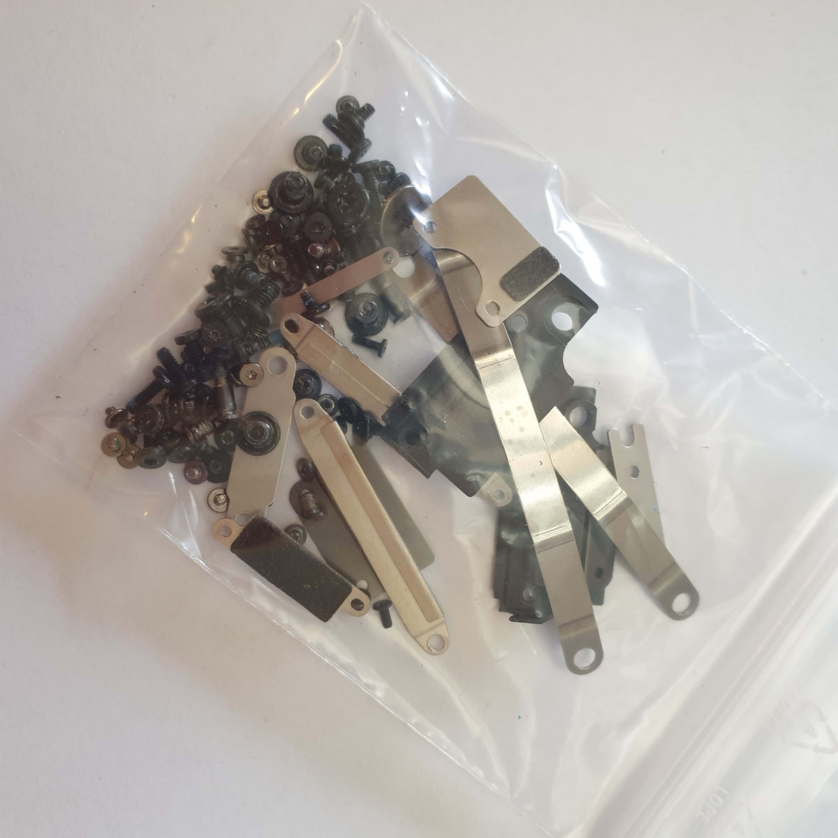 Apple MacBook Pro 2017 A1706 Schraubensatz Screw Set Schrauben Halterungen