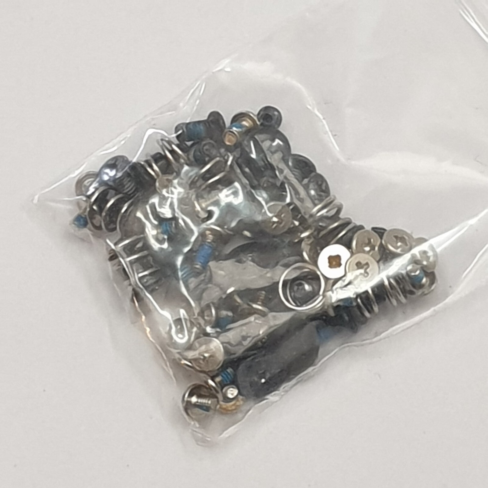 Dell Vostro 3560 Schraubensatz Schrauben Screw Set Laptop Notebook – Bild 2