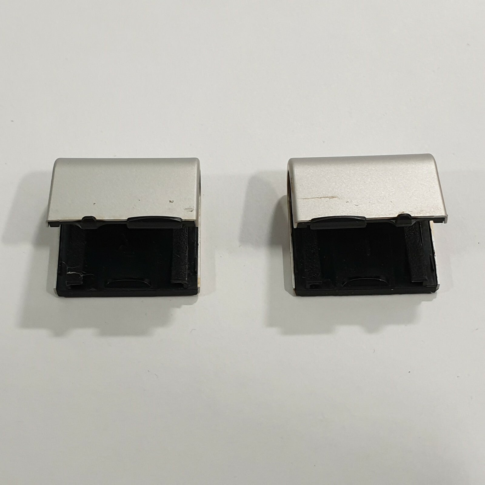 HP Pavilion dv6 3000 Scharnierabdeckung Set Scharnierkappen Hinge Covers – Bild 2