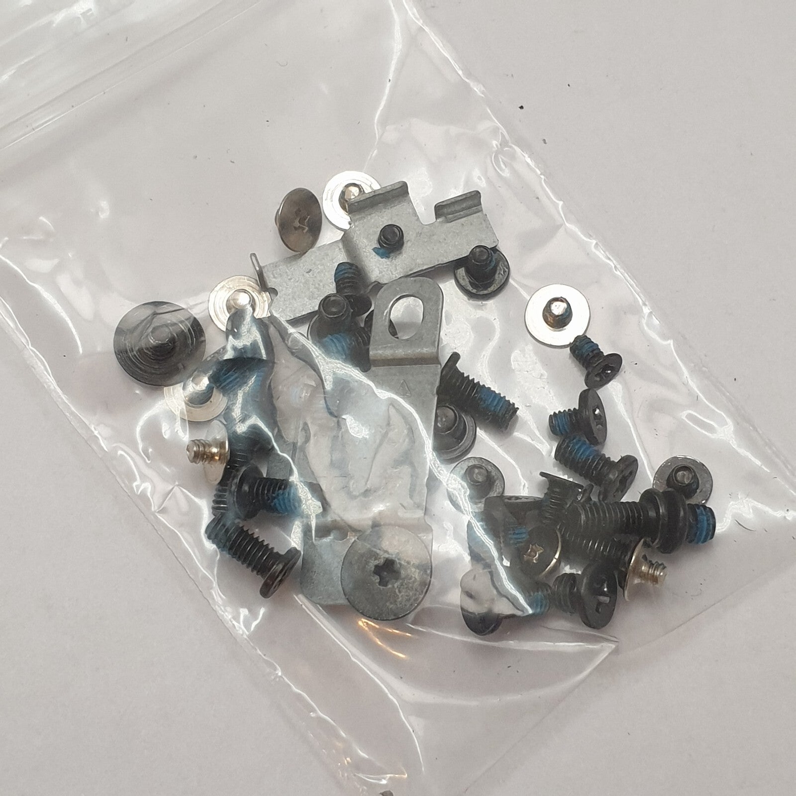 Dell Latitude 3390 2-in-1 Schraubensatz Screw Set Schrauben Ersatzteil – Bild 2