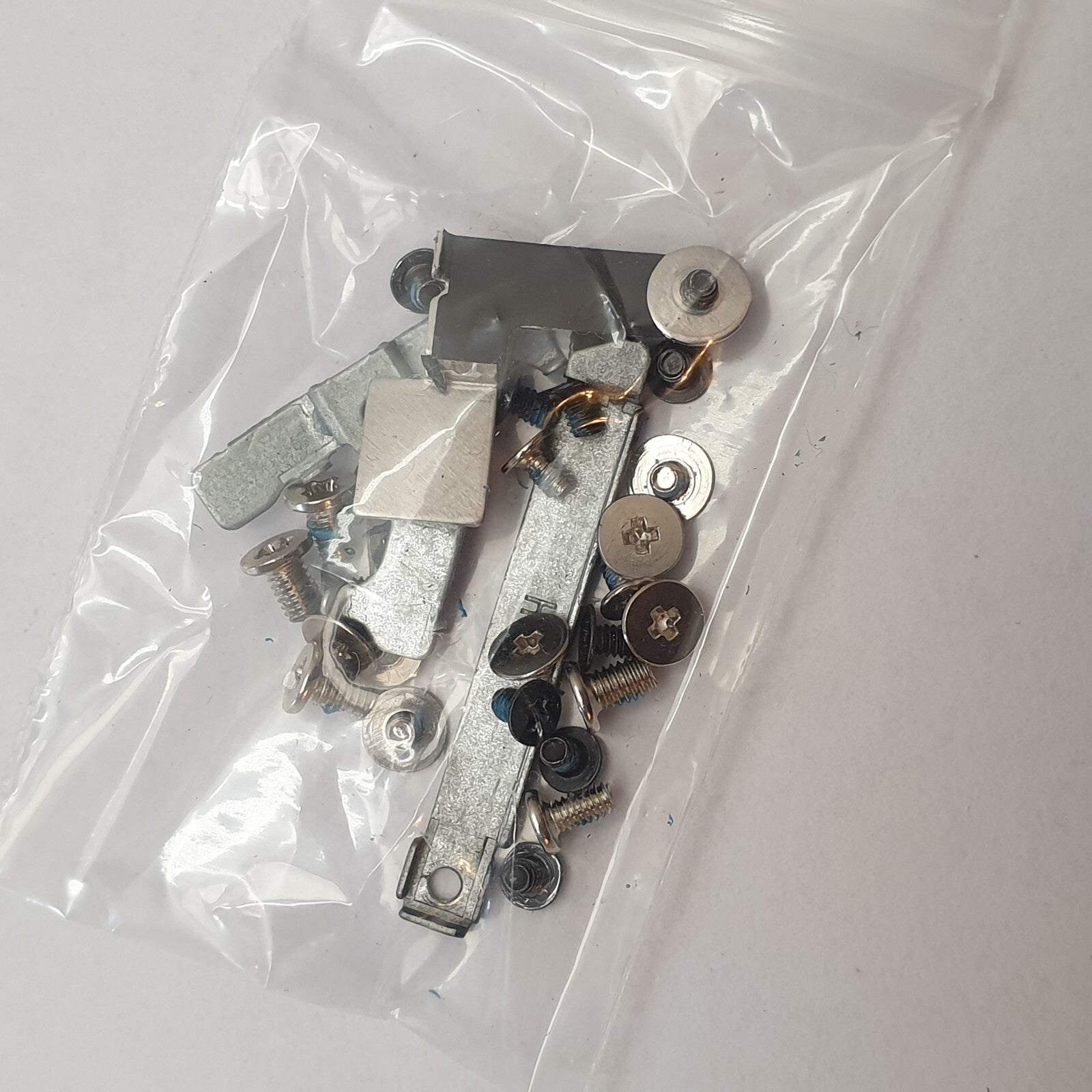 Dell Latitude 5330 Schraubensatz Screw Set Gehäuseschrauben Set