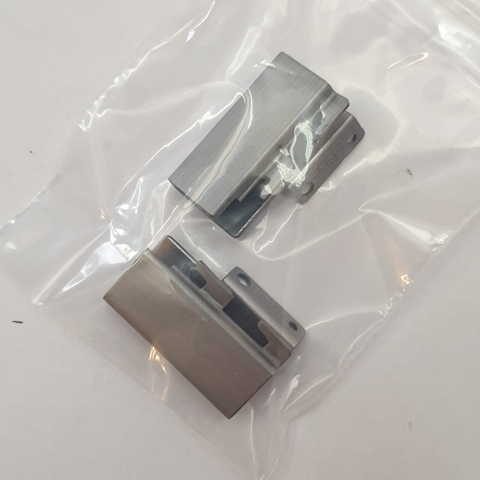 Dell Latitude 5410 Scharnierabdeckung Hinge Cover Links Rechts Paar