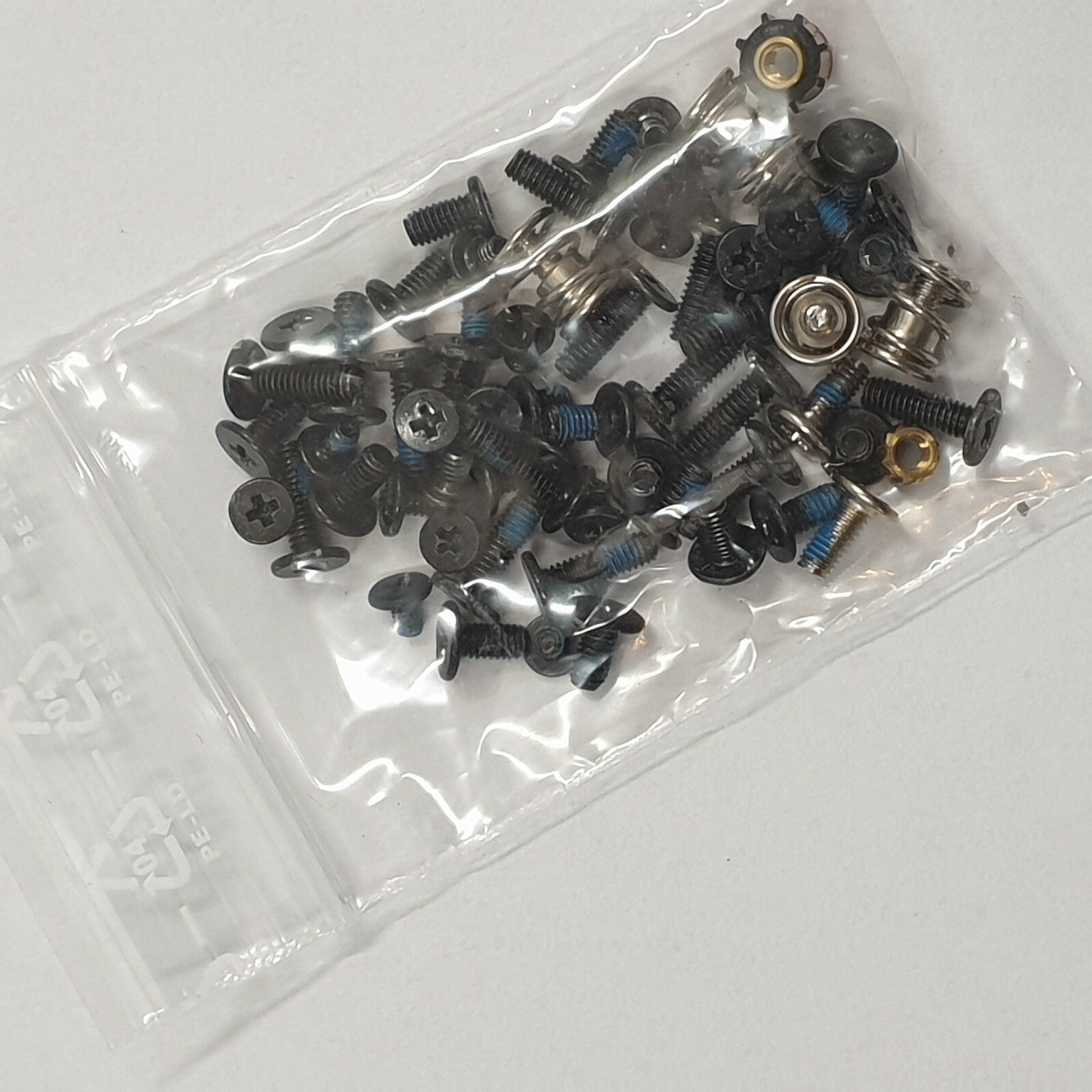 Packard Bell EasyNote TM81-SB Schraubensatz Screw Set Schrauben Ersatzteil – Bild 2