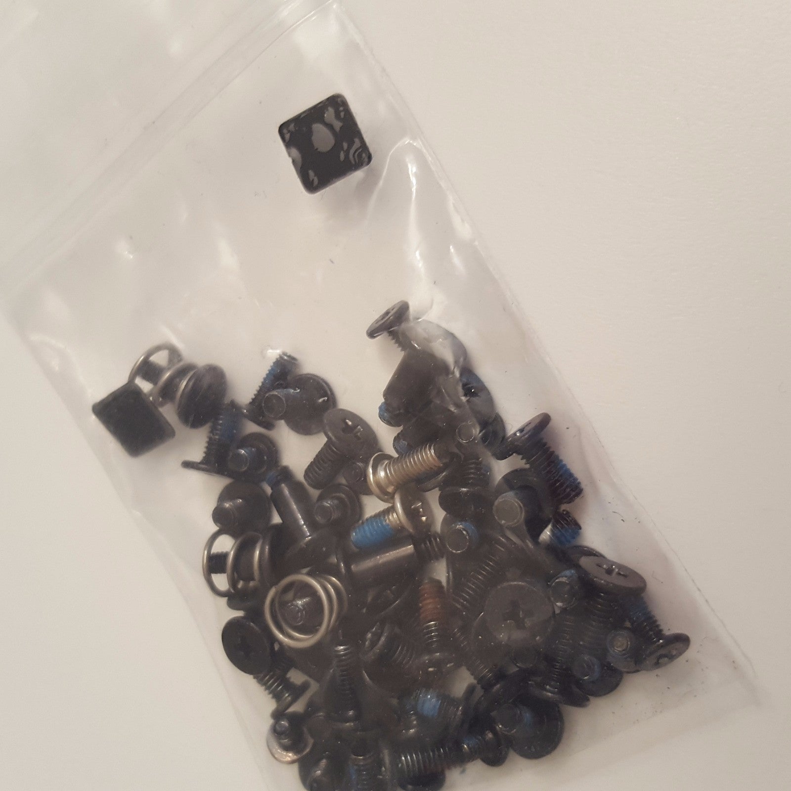 Lenovo G585 Schraubensatz Screw Set Gehäuseschrauben Schrauben