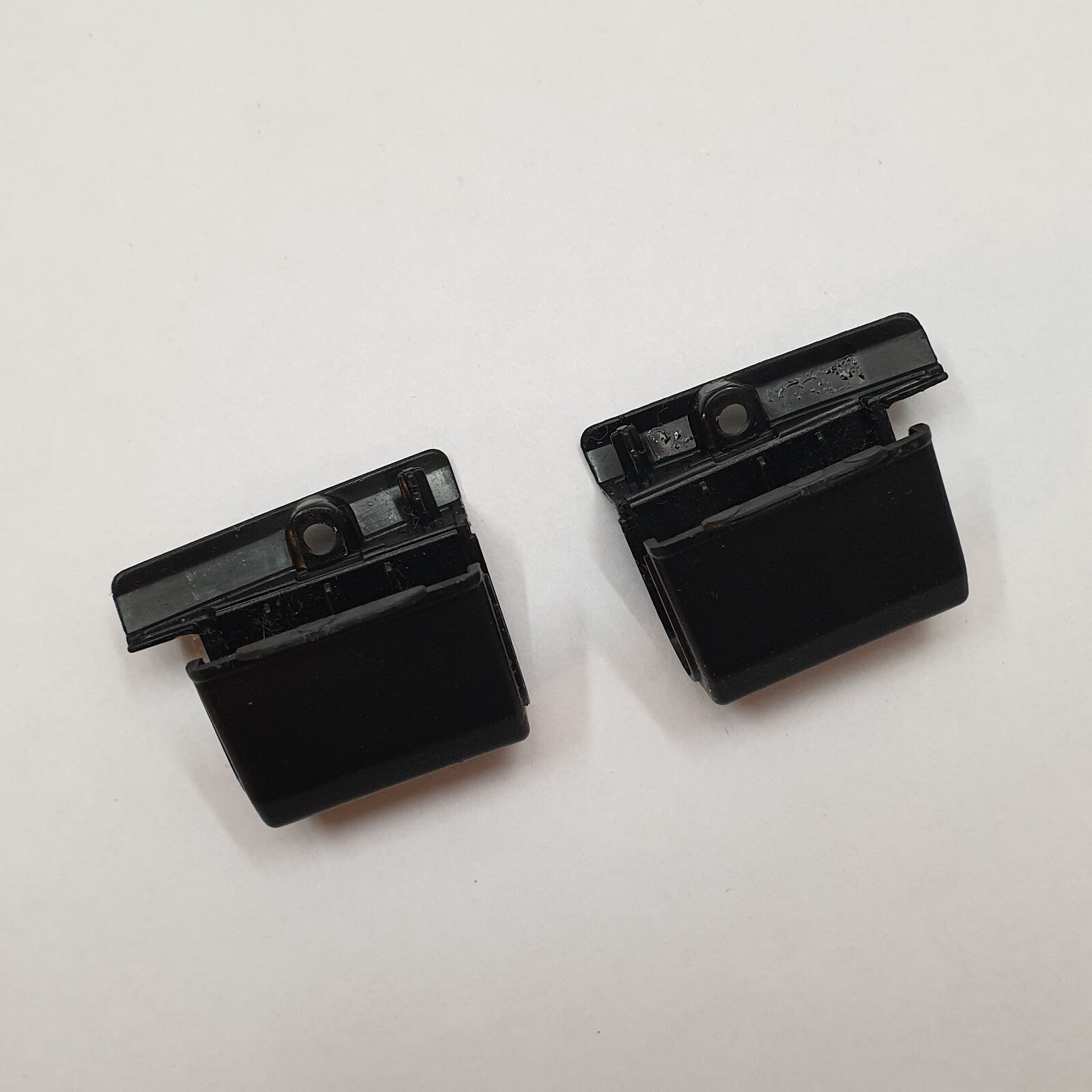 Panasonic Toughbook CF-20 Scharnierabdeckung Hinge Cover Set – Bild 2