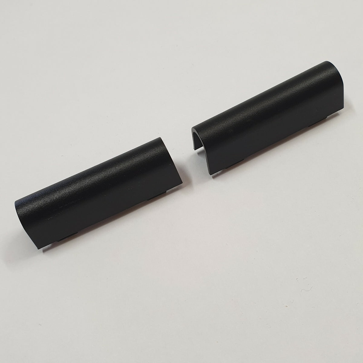 Acer eMachines E527 Scharnierabdeckungen Hinge Covers Caps Links Rechts Schwarz