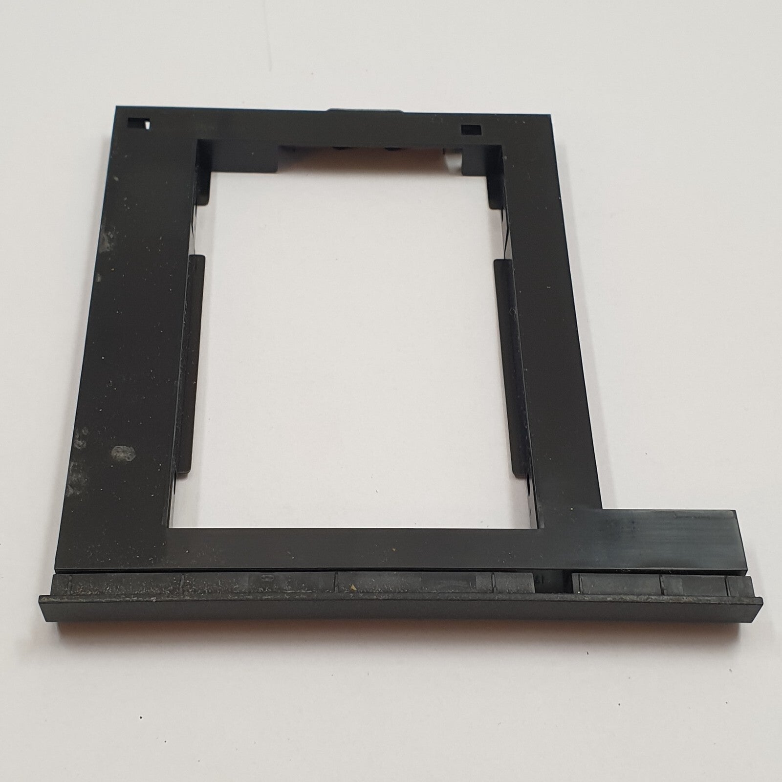 Medion Akoya E7416 DVD Slot Plastik Blende Laufwerk Abdeckung Frontblende