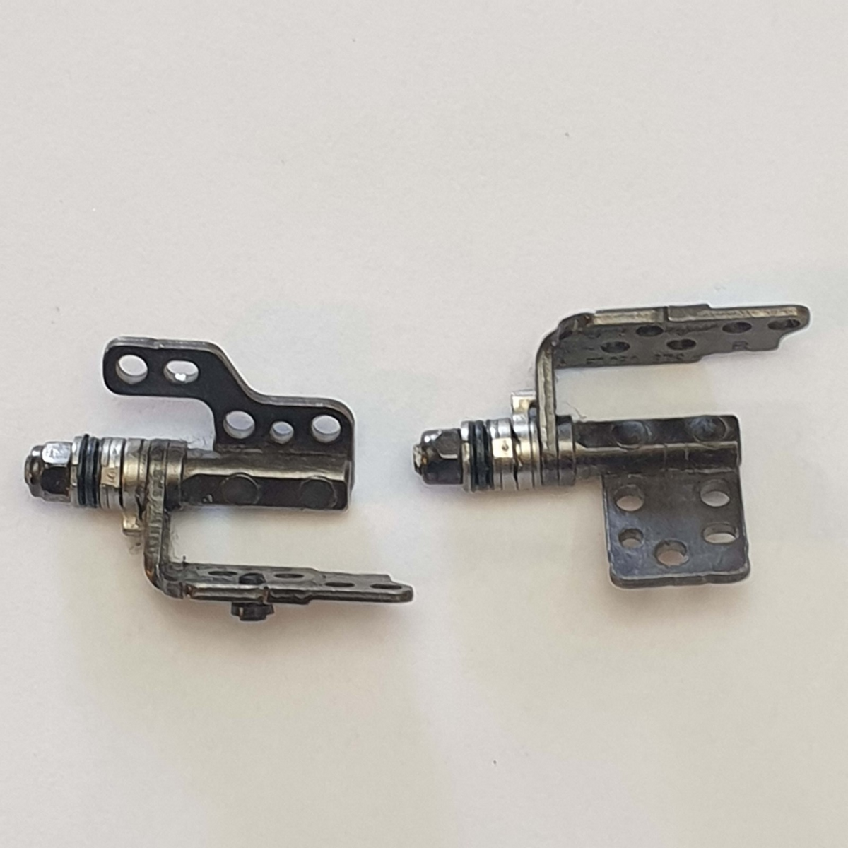 Dell Latitude 5510 Displayscharniere Scharniere Set Paar Links Rechts Hinges