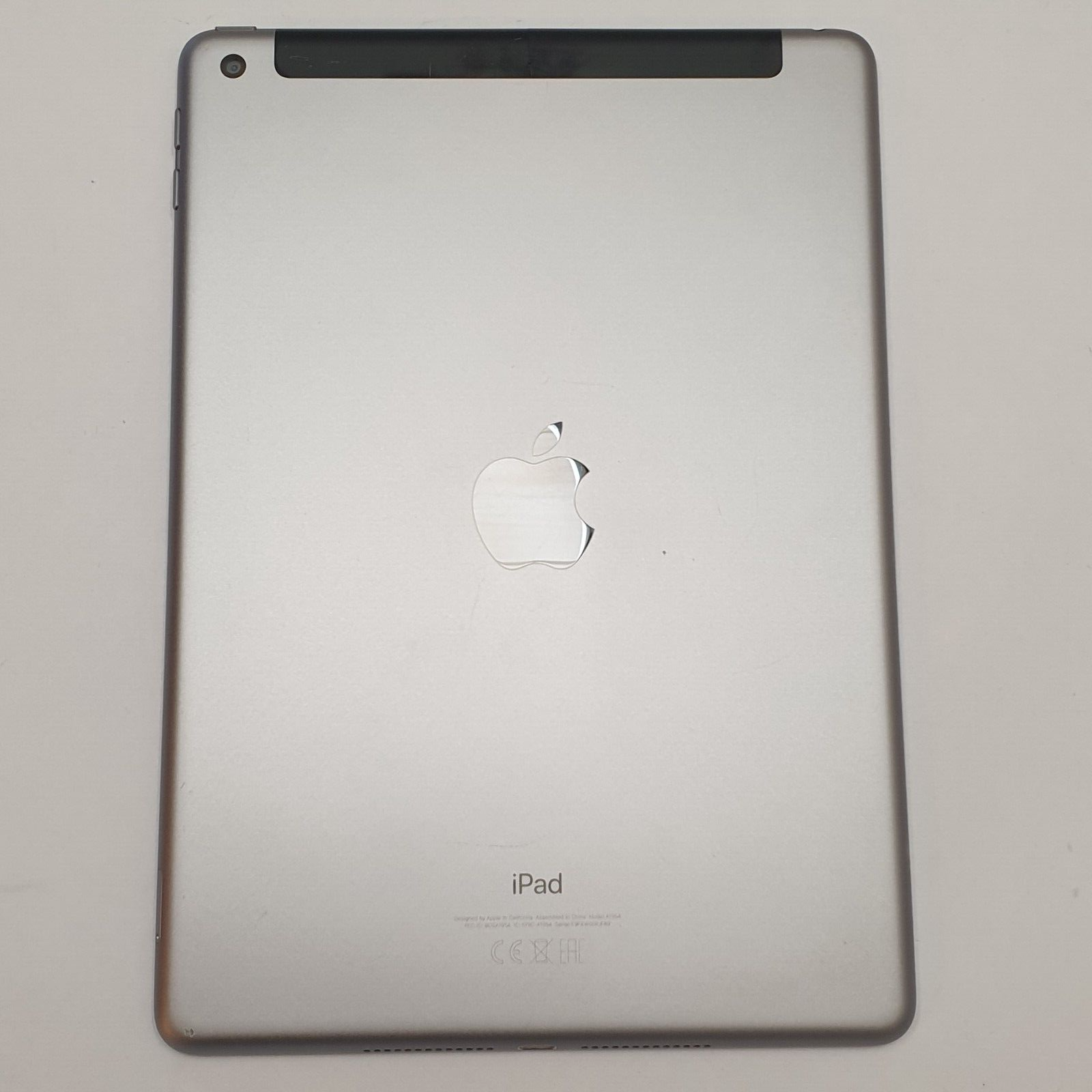 Apple iPad 6 A1954 128GB 9.7" WLAN & LTE 2048x1536 Space Gray Tablet – Bild 3