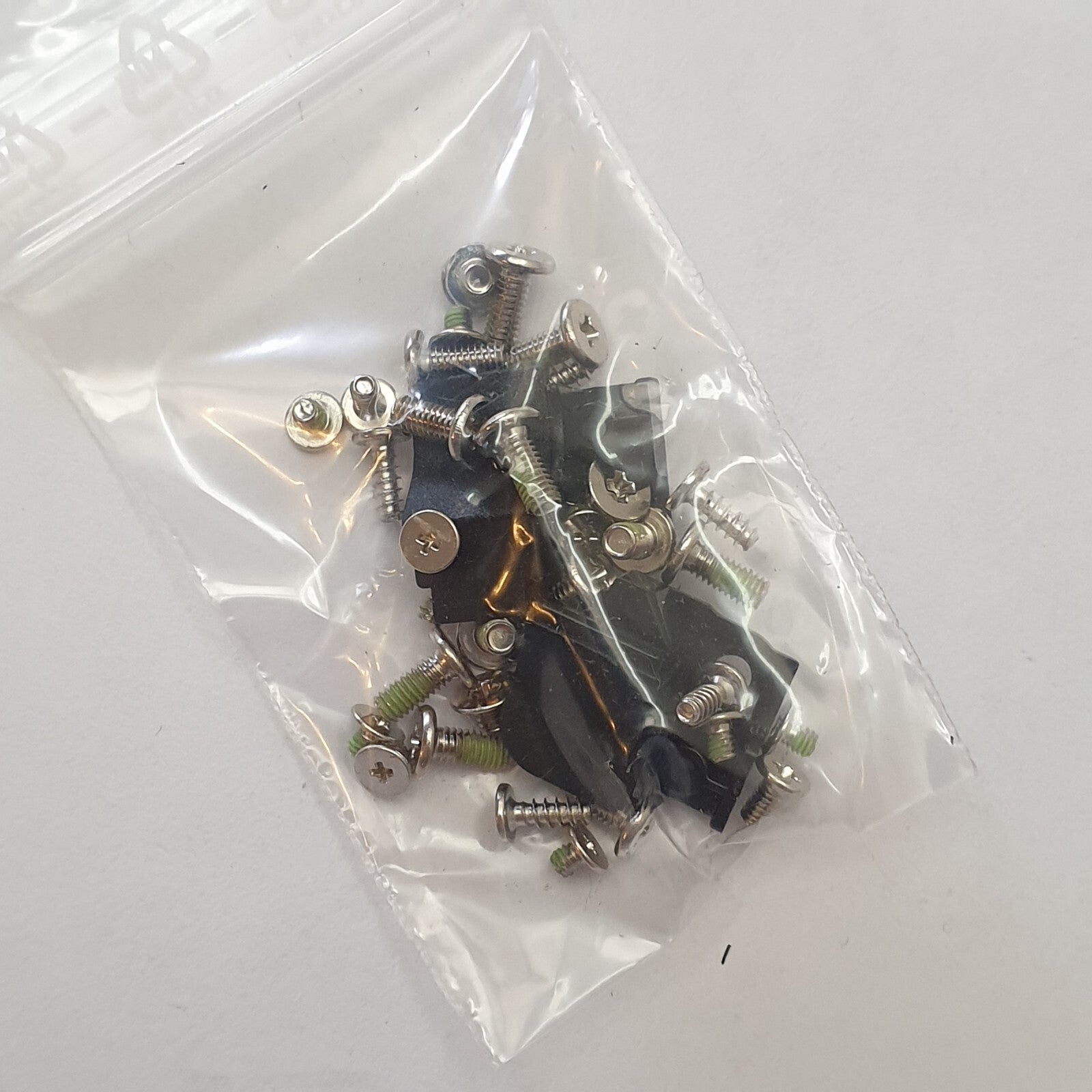 Fujitsu Lifebook E746 Schraubensatz Screw Set Schrauben Ersatzteil – Bild 2