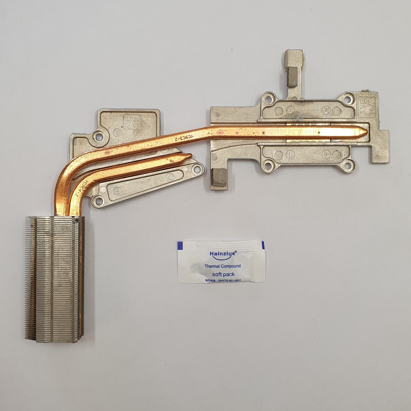 Toshiba Satellite L555 Kühler Heatsink mit Wärmeleitpaste