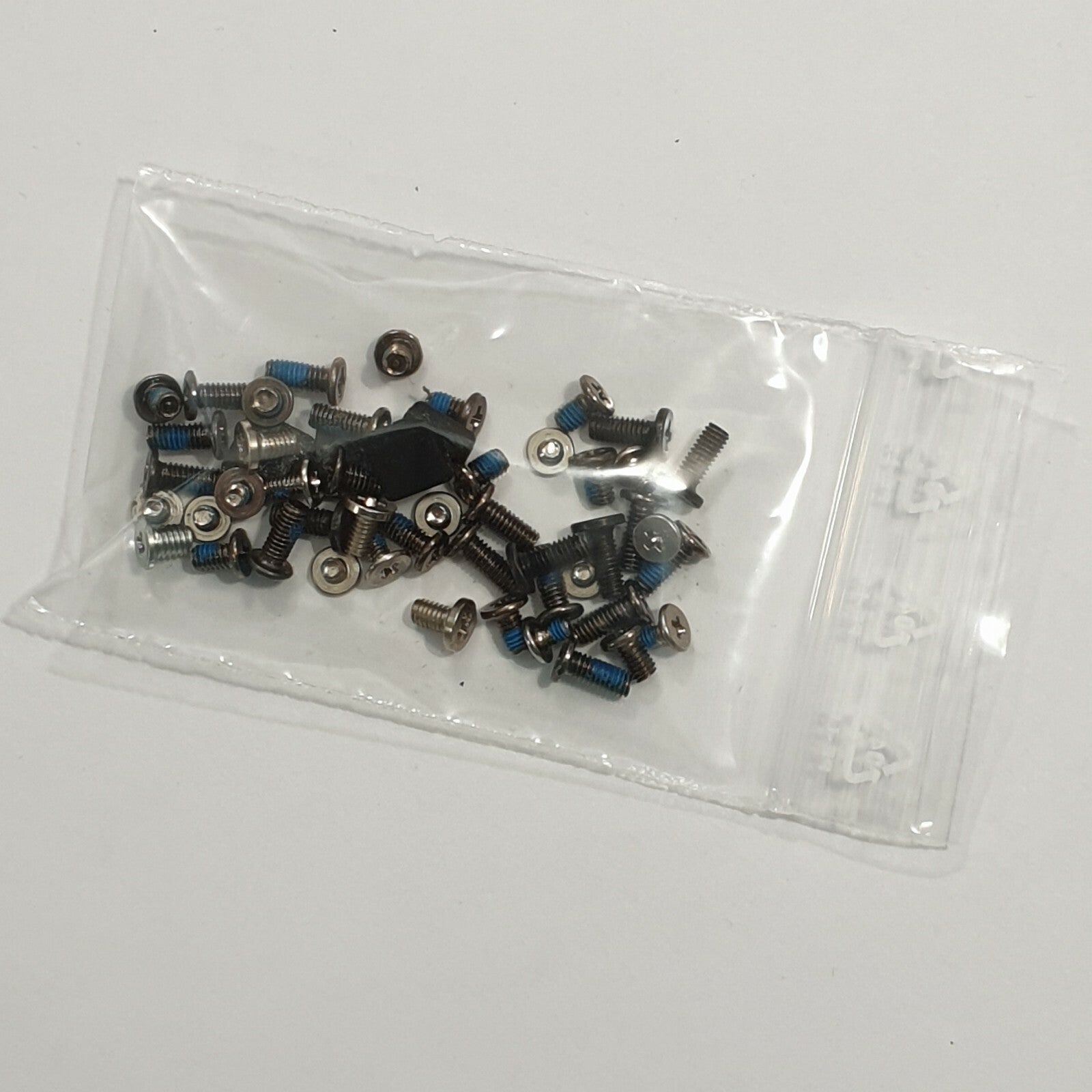 Fujitsu LIFEBOOK A532 Schraubensatz Screw Set Schrauben Gehäuse Ersatzteile