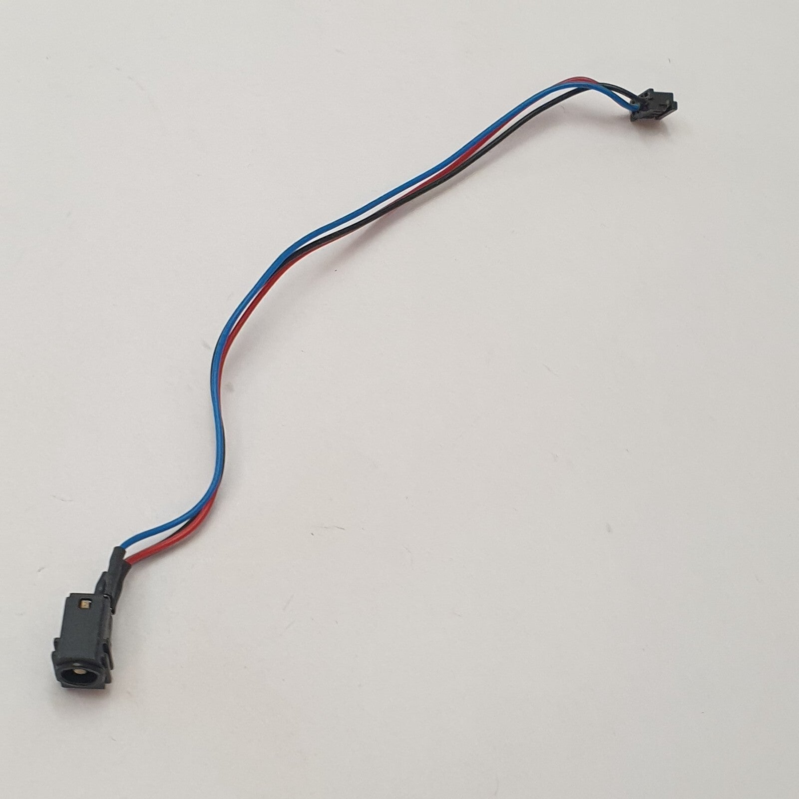 Fujitsu Lifebook E782 Original Strombuchse DC Jack Ladebuchse Kabel