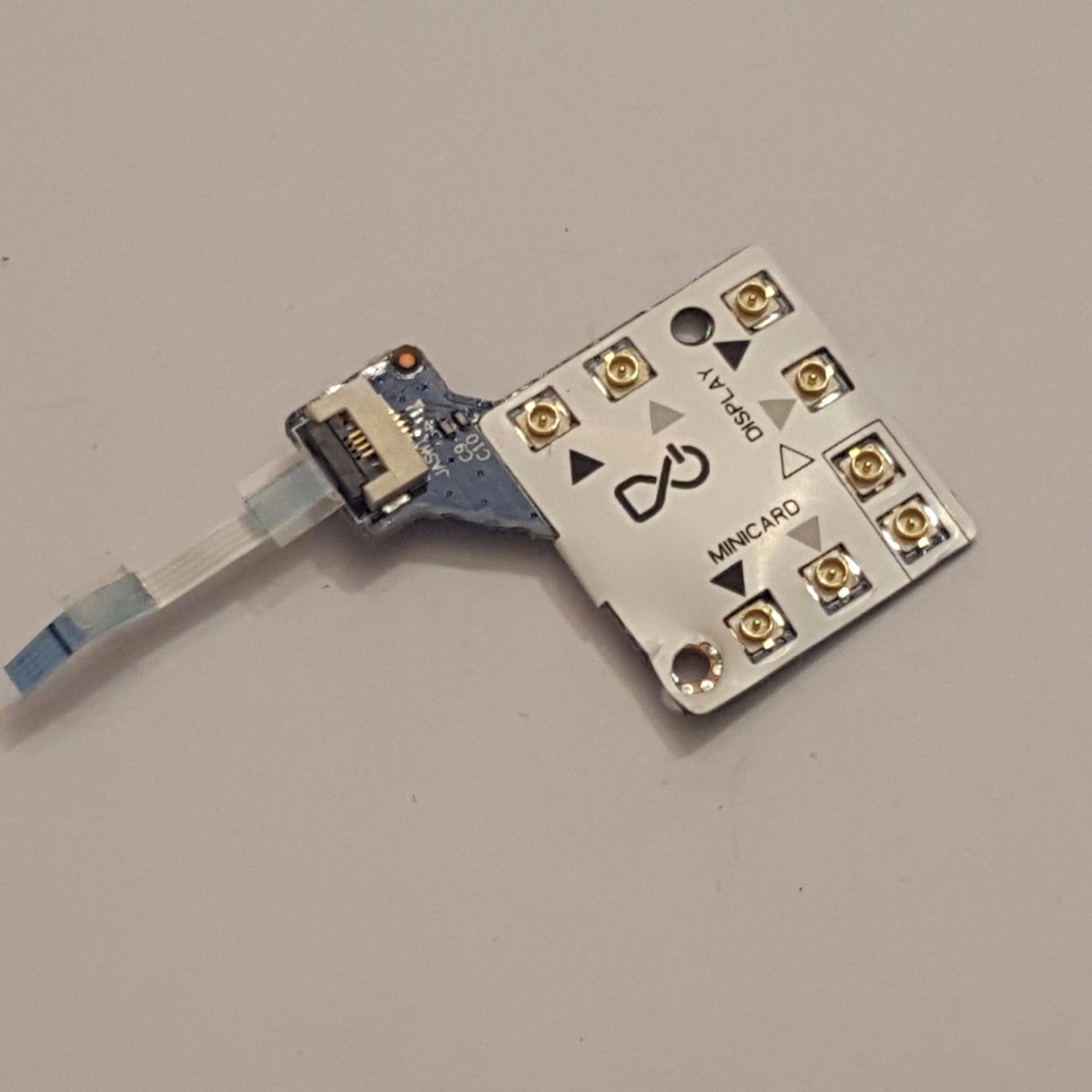 Dell Latitude E4300 WLAN Verteiler Board WIFI Switch Platine