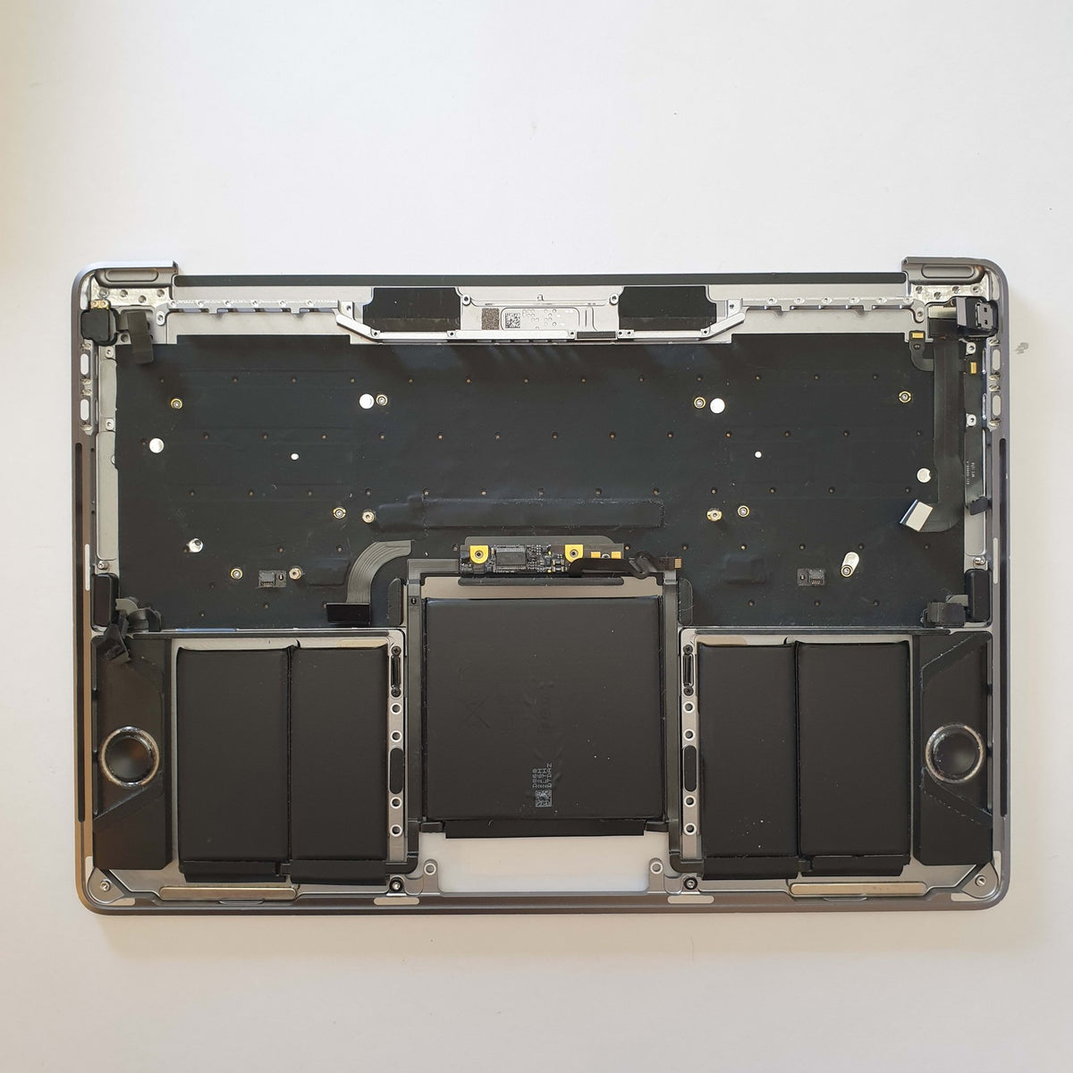 Apple MacBook Pro A1706 Handauflage Tastatur Deutsch QWERTZ DE Palmrest Keyboard