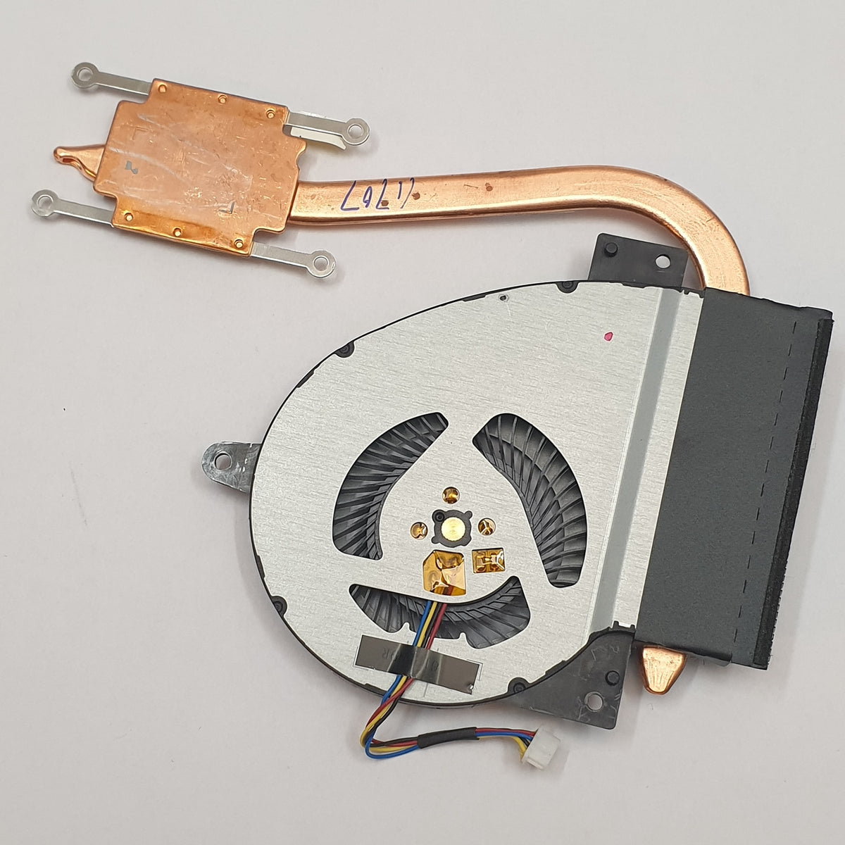 Asus P2530U Kühler Lüfter Heatsink Fan Kühlung