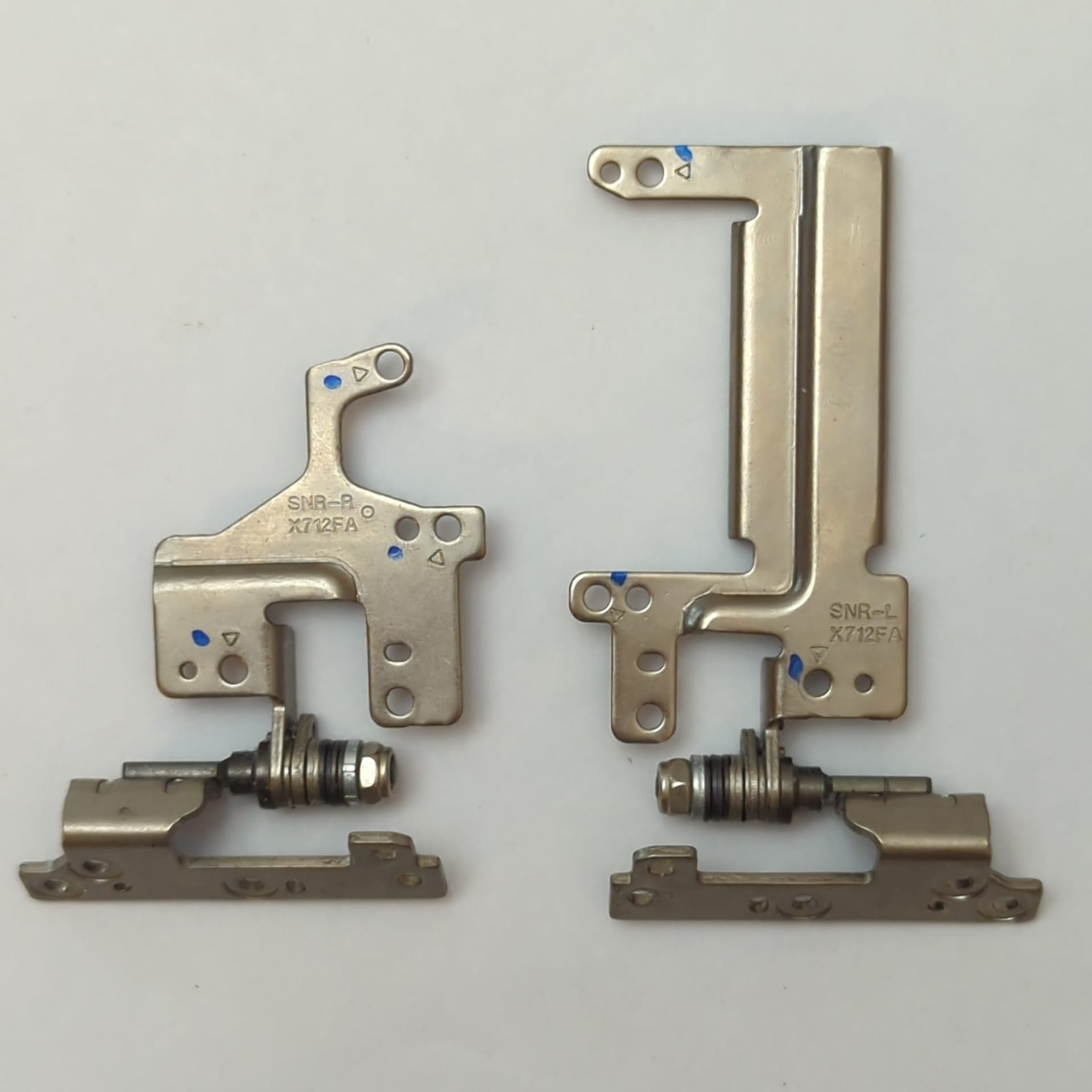 ASUS VivoBook 17 D712DA Display Scharniere Hinges Satz Scharnier links rechts – Bild 2