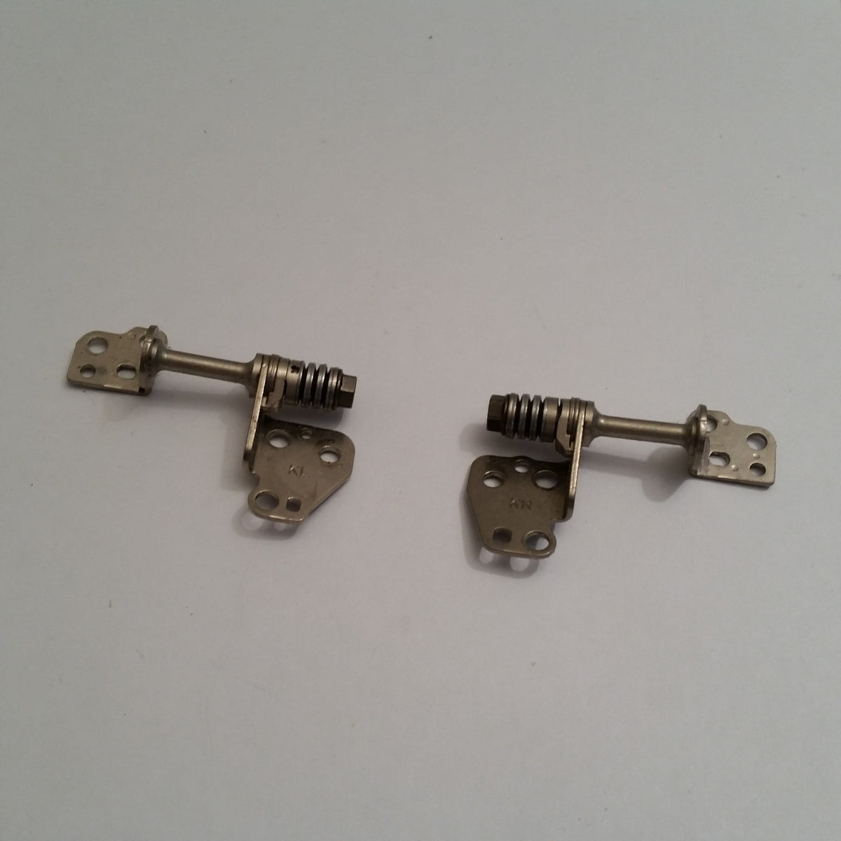 Toshiba Tecra R950-194 Displayscharniere L+R LCD Hinges Gelenke Set