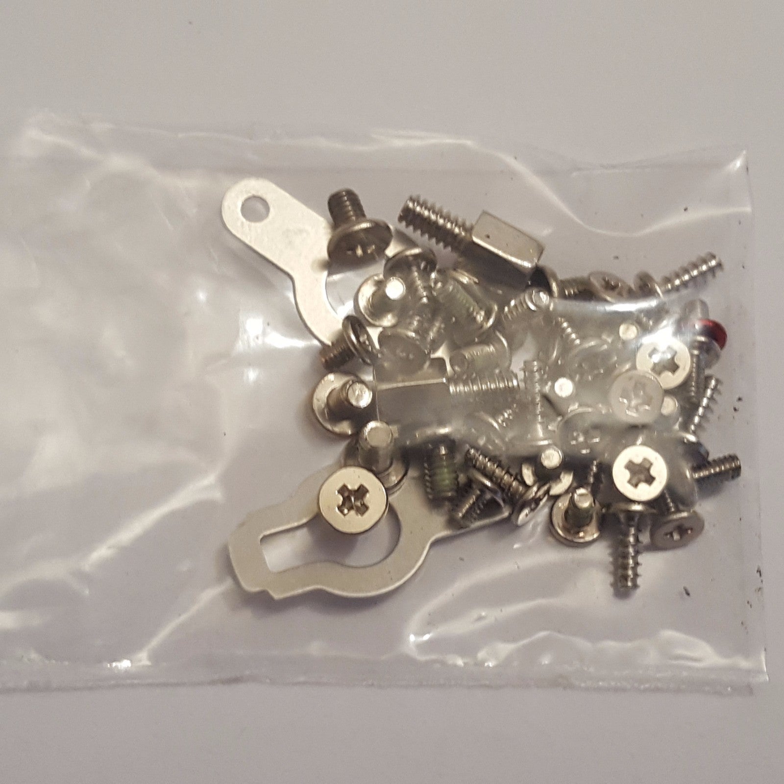 Fujitsu LifeBook P770 Schraubensatz Screw Set Schrauben Gehäuse – Bild 2