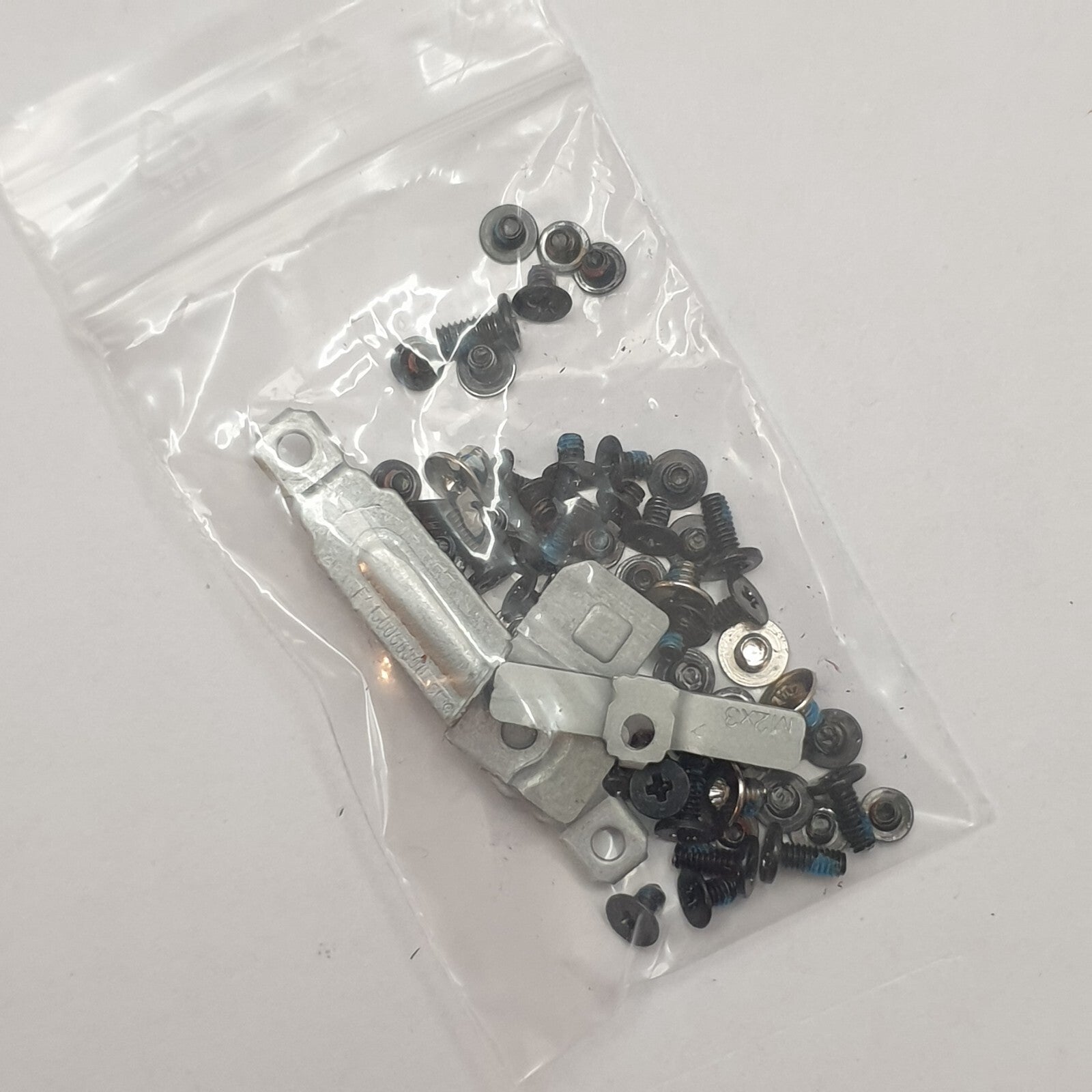 Dell Latitude 5401 Schraubensatz Screw Set Schrauben