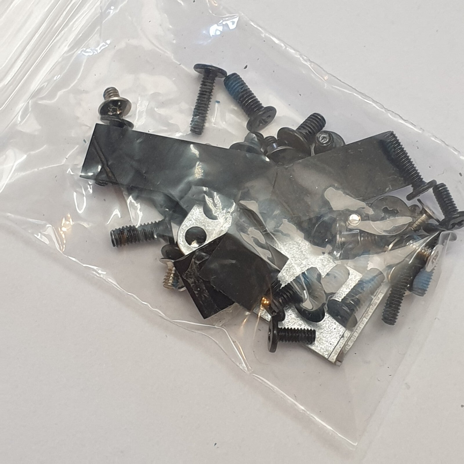 Lenovo ThinkPad P72 Schraubensatz Screw Set Schrauben mit DC-In Halterung