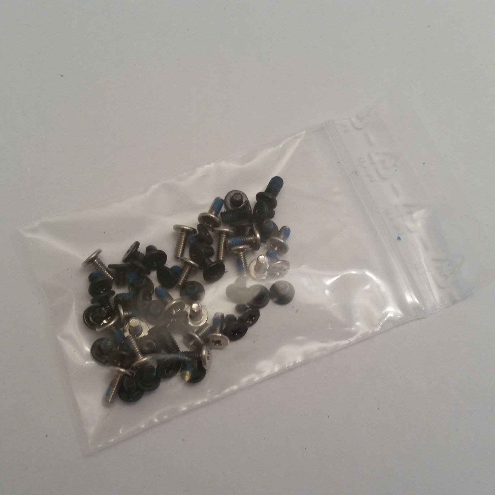 Dell Latitude E4200 Schraubensatz Screw Set Schrauben Gehäuse