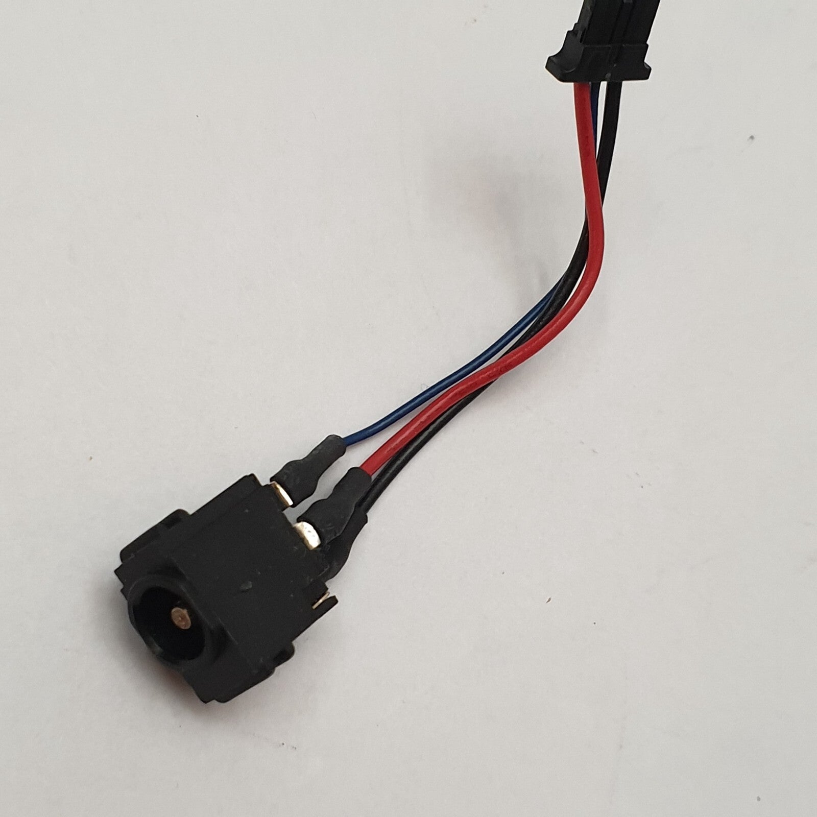 Fujitsu Lifebook E558 Original Strombuchse Netzbuchse Ladebuchse DC In Cable