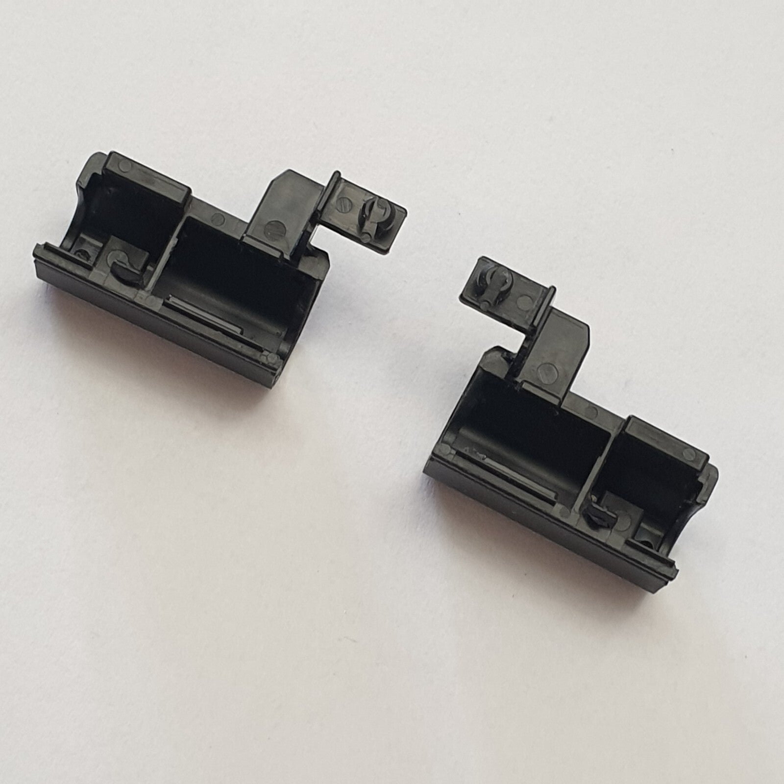 Fujitsu LIFEBOOK U757 Scharnierabdeckung Set Hinge Cover Kappen Gehäuse – Bild 2