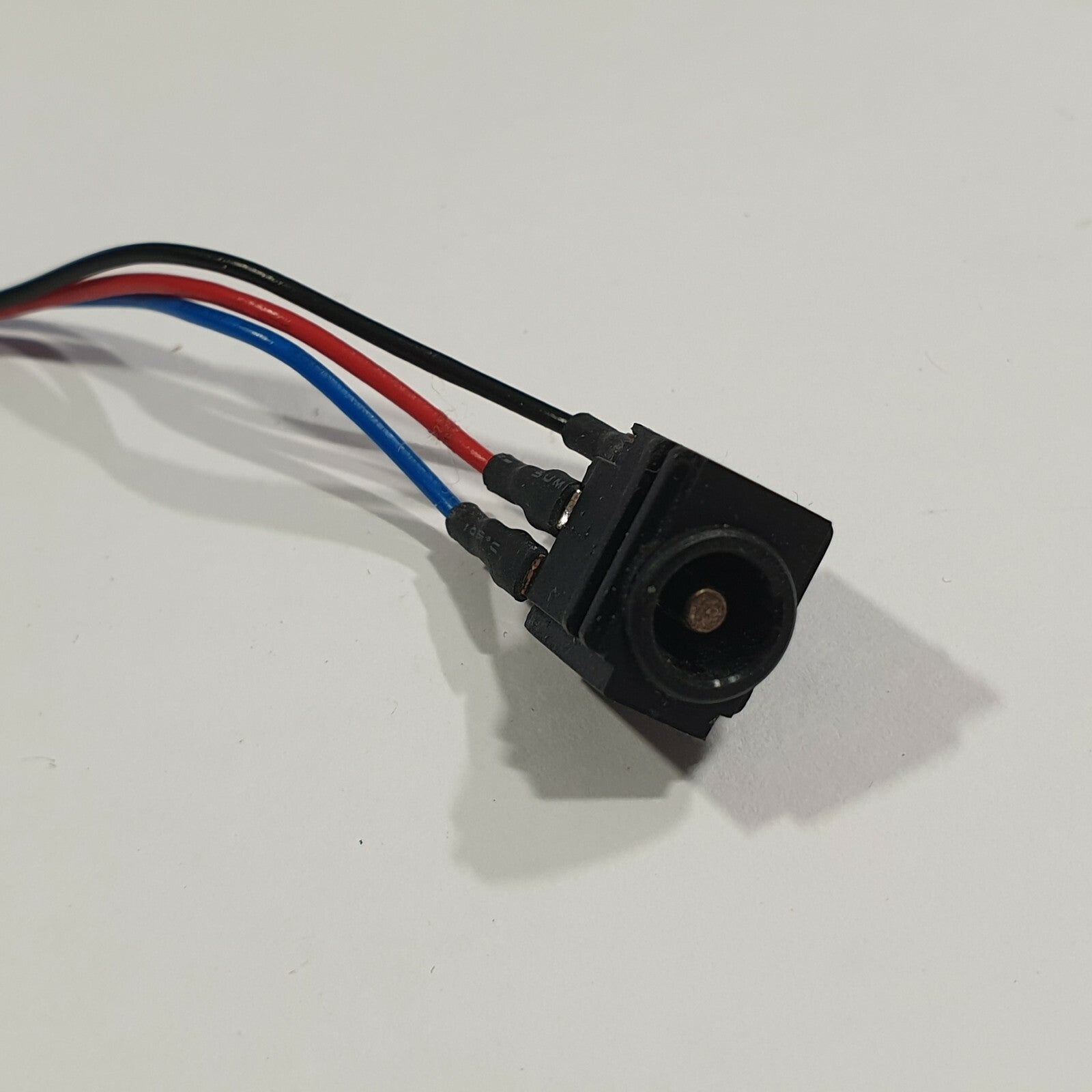 Fujitsu LifeBook S752 Strombuchse Netzbuchse Ladebuchse DC In Cable Kabel Jack