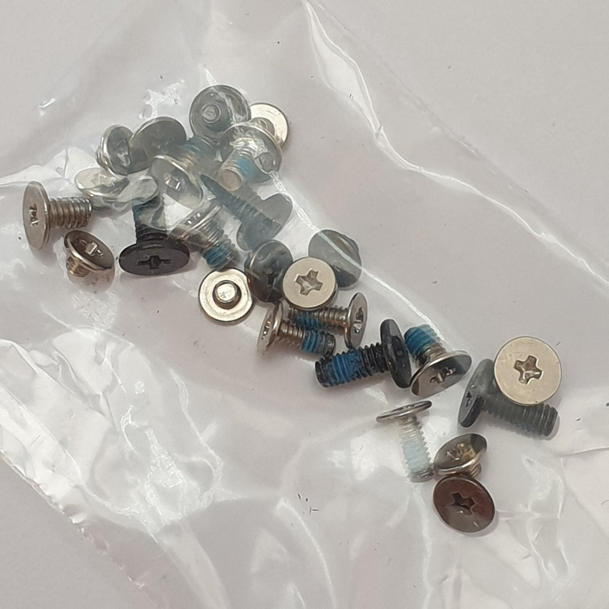 Lenovo ThinkPad E14 Gen 5 G5 Schraubensatz Schrauben Set Screw Set