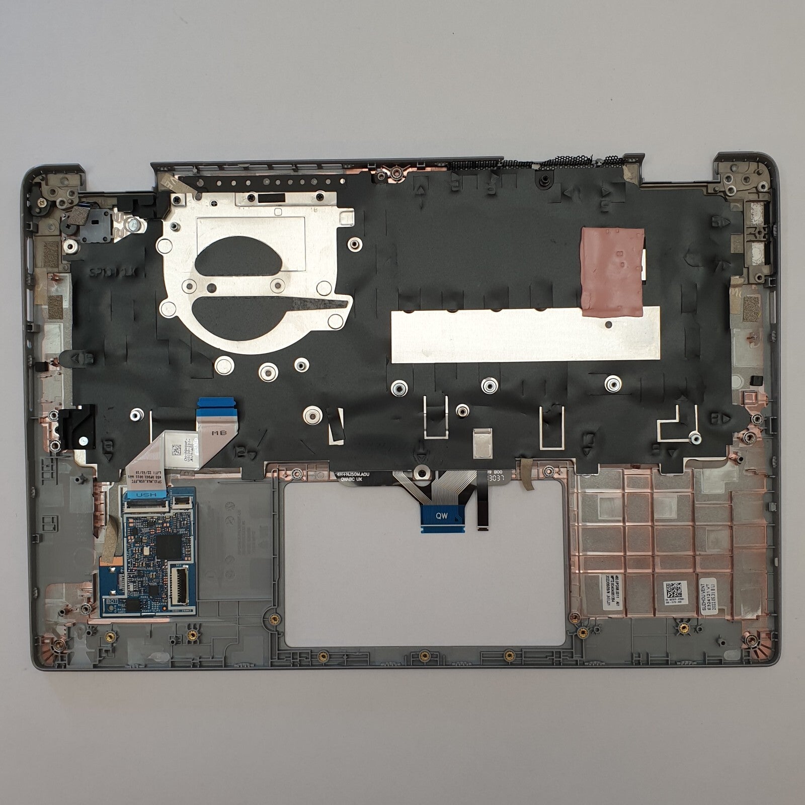 Dell Latitude 5330 Handauflage Tastatur Deutsch QWERTZ Palmrest Keyboard Backlit – Bild 2