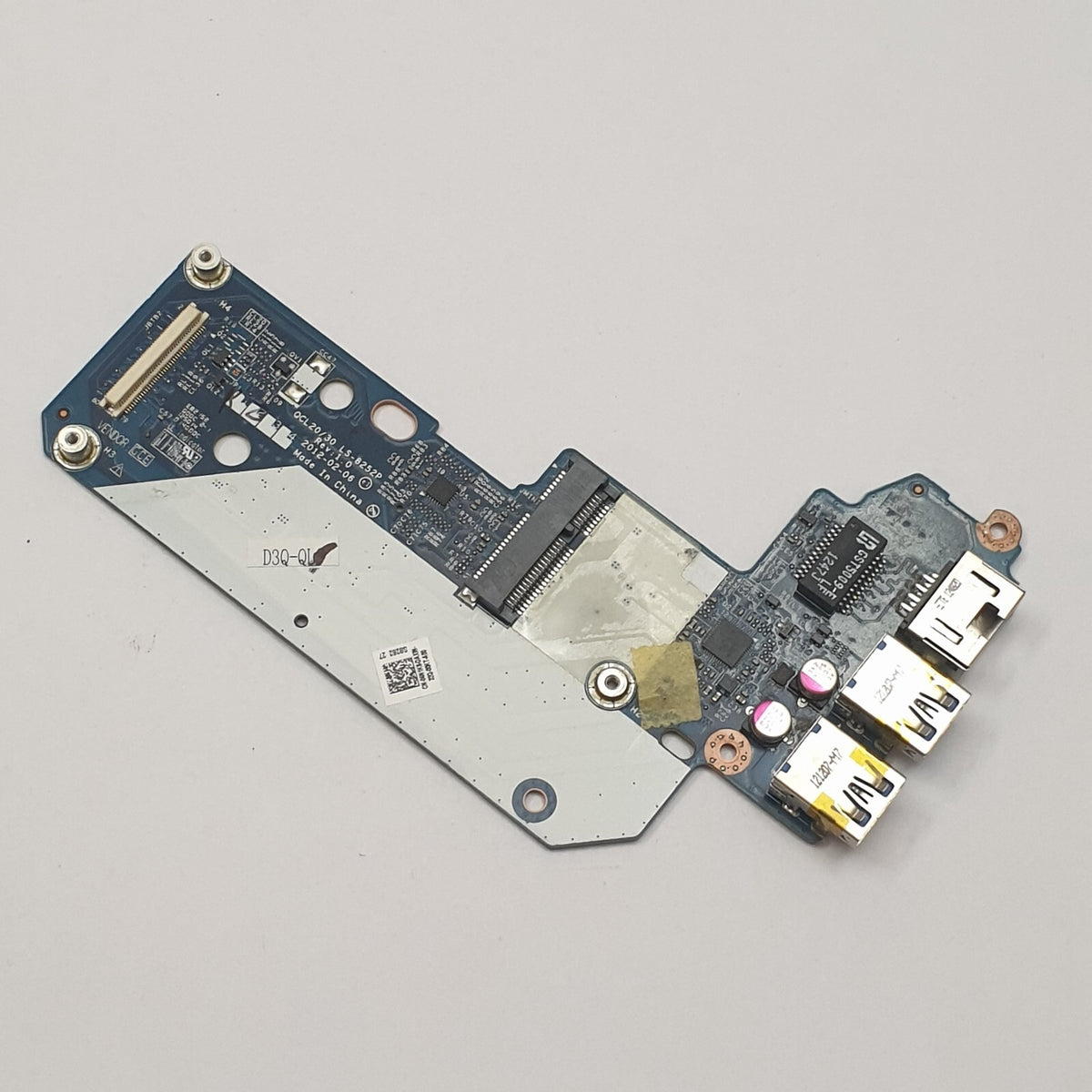 Dell Vostro 3560 USB LAN Board I/O Platine USB Anschluss