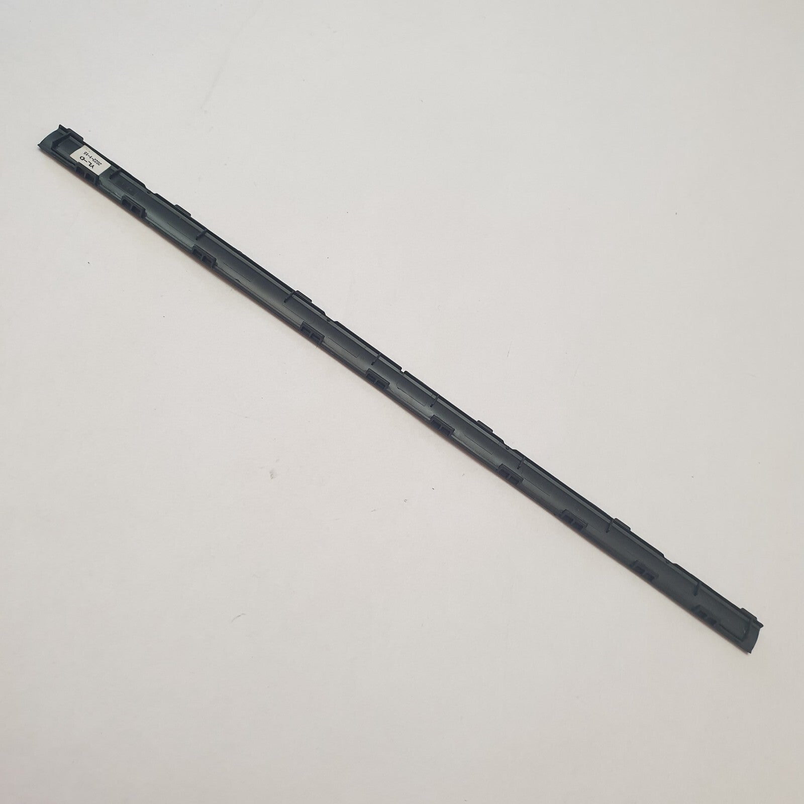 Lenovo ThinkPad L14 Gen 2 G2 Scharnierabdeckung Hinge Cover Leiste – Bild 2