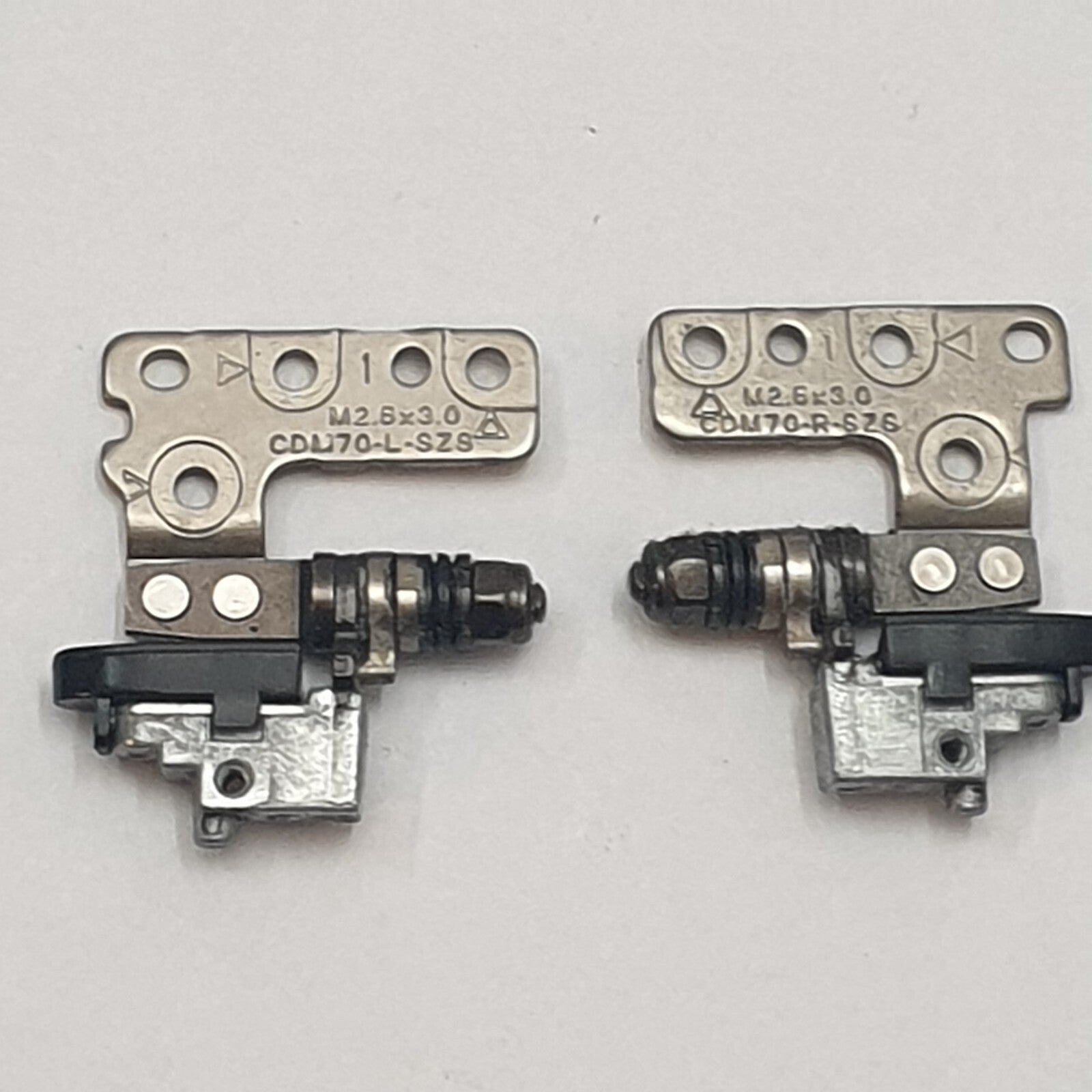 Dell Latitude 5480 Displayscharniere Scharniere Set Links Rechts Hinges L R