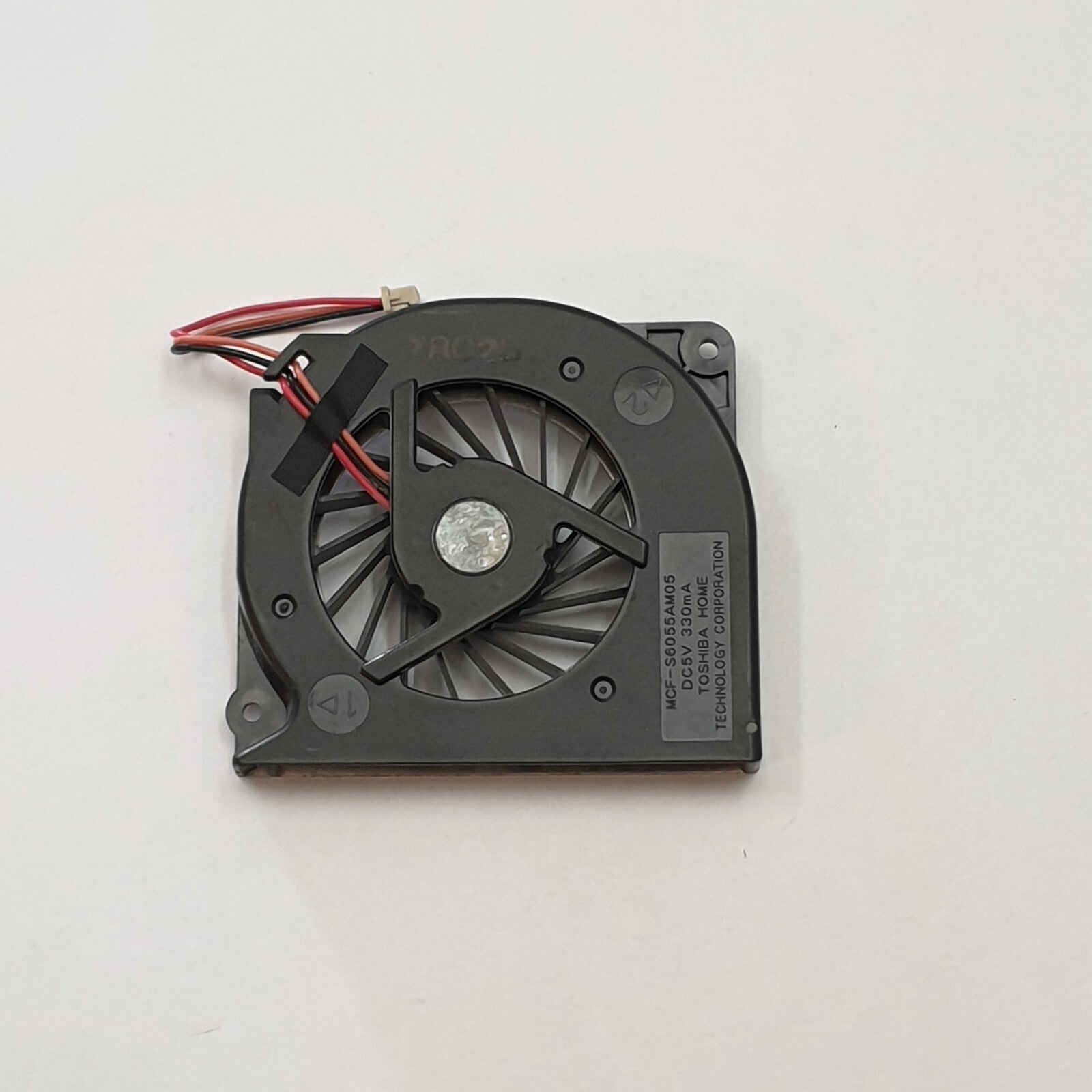 Fujitsu LifeBook E556 Lüfter Fan CPU Kühler Notebook Ersatzteil