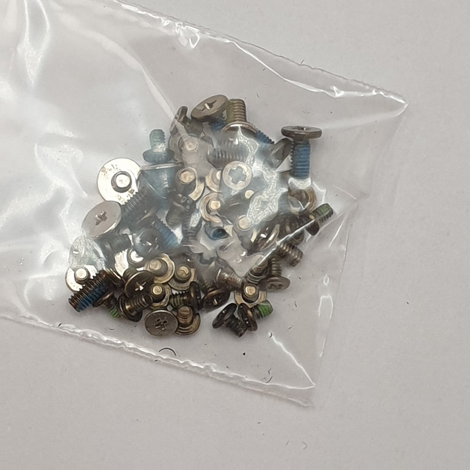 Fujitsu Lifebook U749 Schraubensatz Screw Set Schrauben Ersatzteil – Bild 2