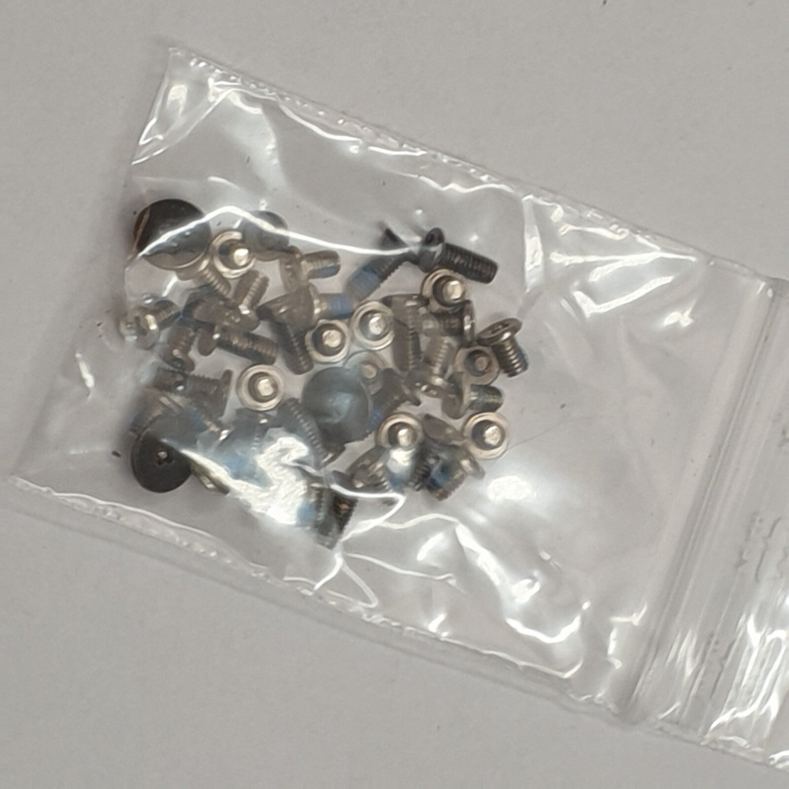 Packard Bell EasyNote ENLG71BM Schraubensatz Screw Set Schrauben Ersatzteil – Bild 2