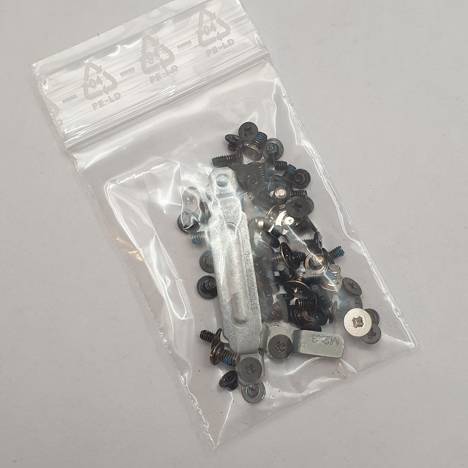 Dell Latitude 5500 Schraubensatz Screw Set Schrauben Gehäuse – Bild 2