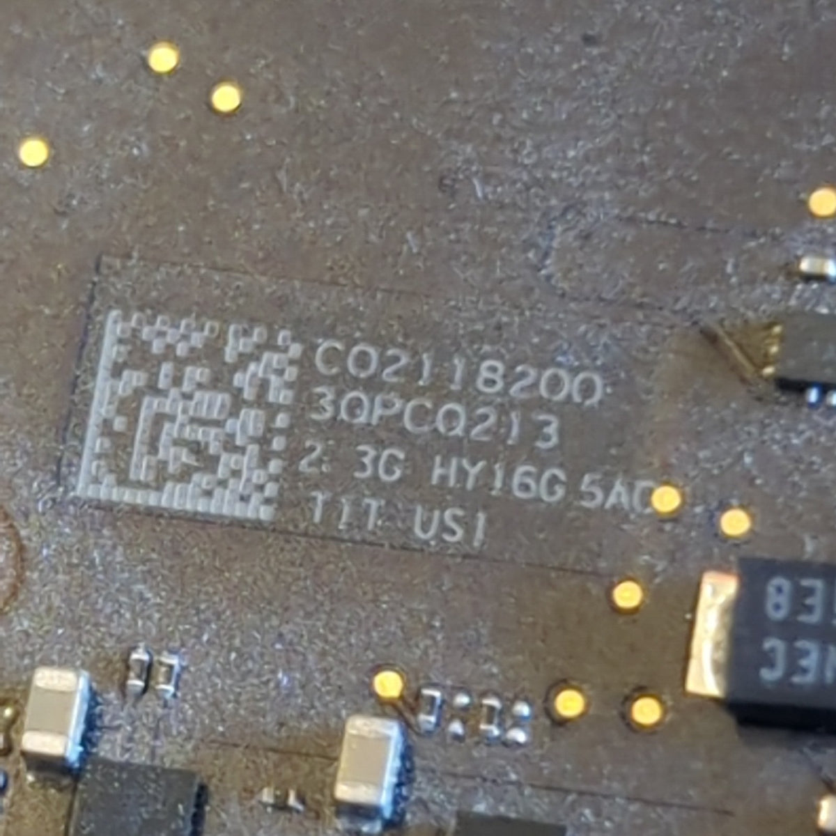 Apple MacBook Pro 13 A2251 Logic Board i7-1068NG7 32GB Touch-ID Mainboard