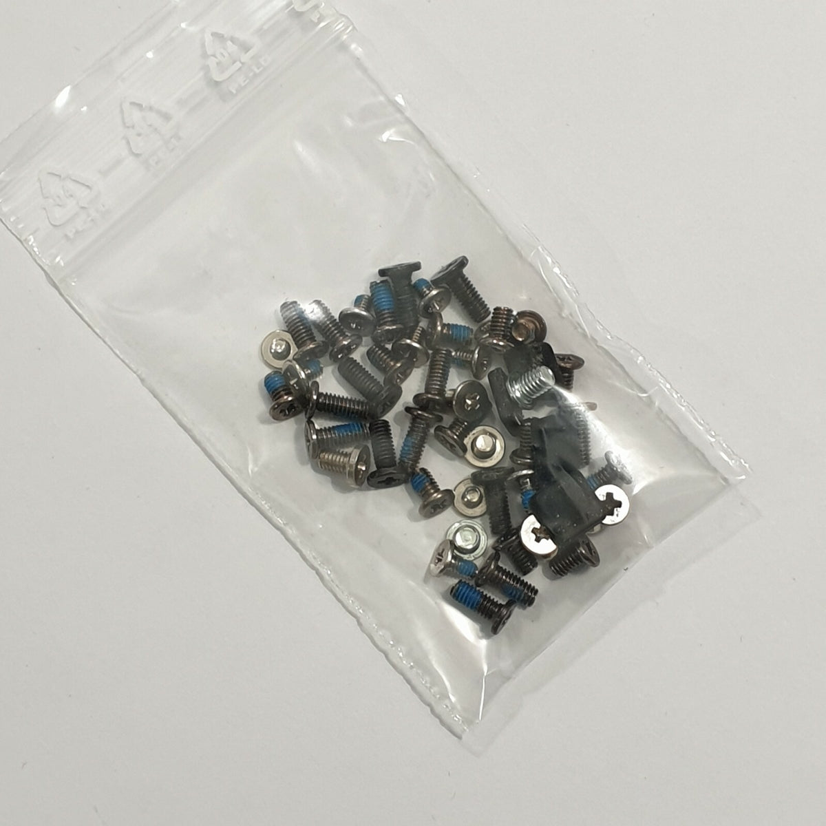 Fujitsu LIFEBOOK A532 Schraubensatz Screw Set Schrauben Gehäuse Ersatzteile