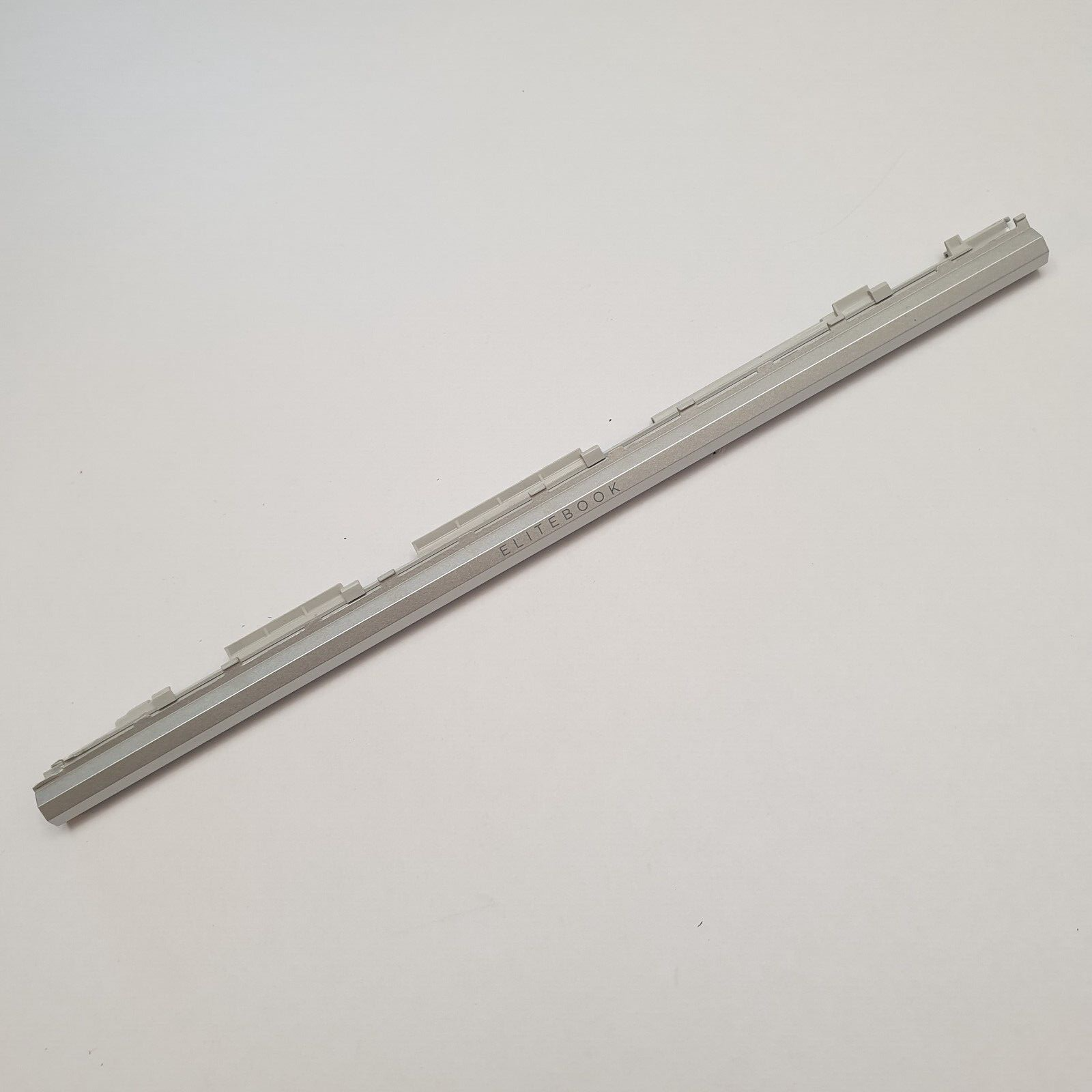 HP EliteBook 840 G7 Scharnierabdeckung Hinge Clutch Cover Silber
