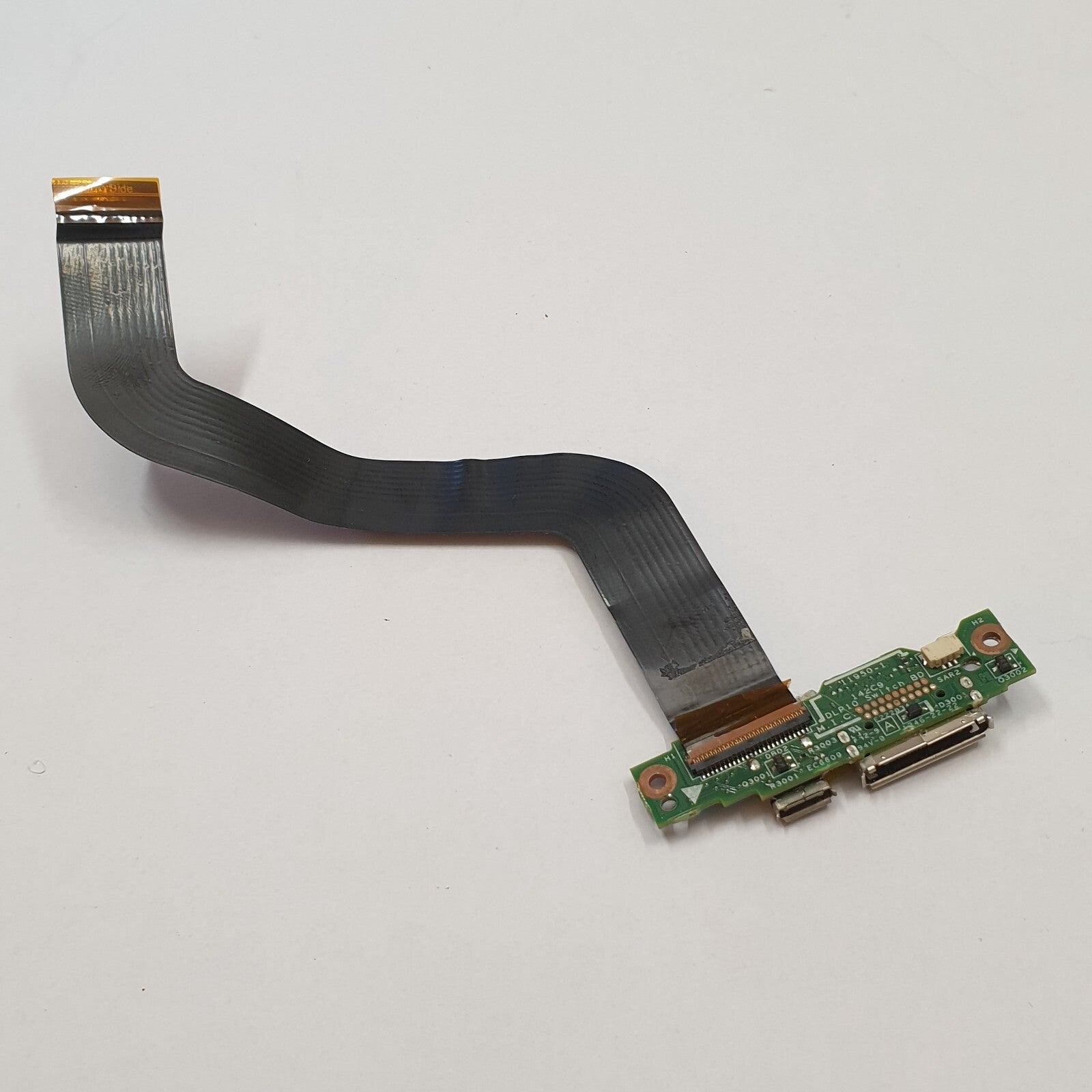 Dell Latitude 10-ST2 HDMI Micro USB Lade Port Strombuchse I/O Board – Bild 2