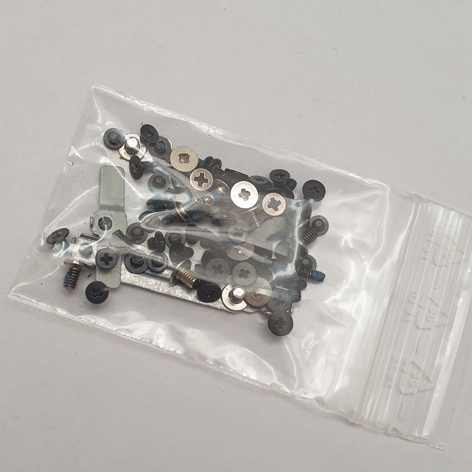 Dell Latitude 5500 Schraubensatz Screw Set Schrauben Gehäuse