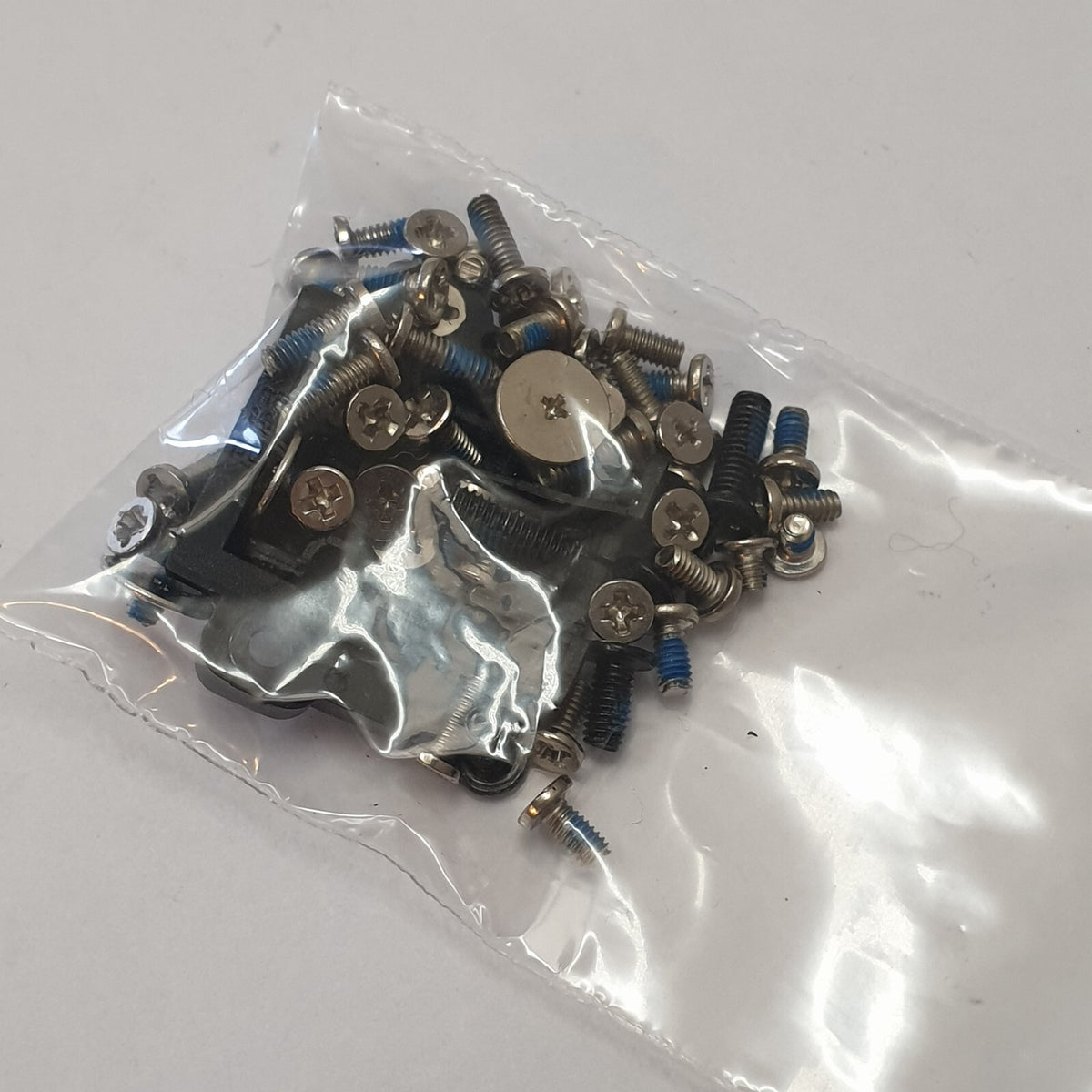 THOMSON D15-32 2 Go NEO 15 Schraubensatz Screw Set Schrauben Ersatzteil
