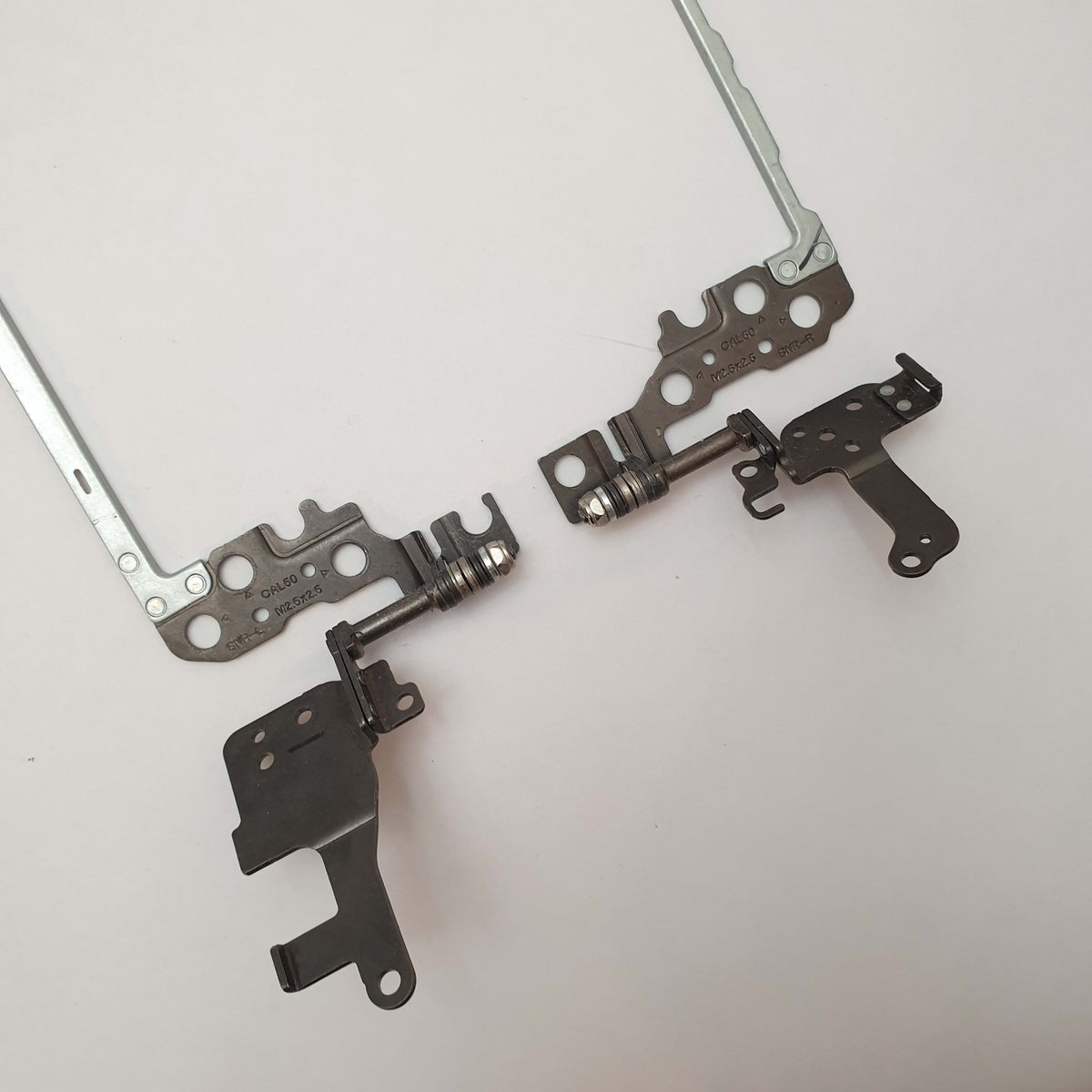 Dell Vostro 3590 Displayscharniere Set Links Rechts Hinges Scharnier Halterung
