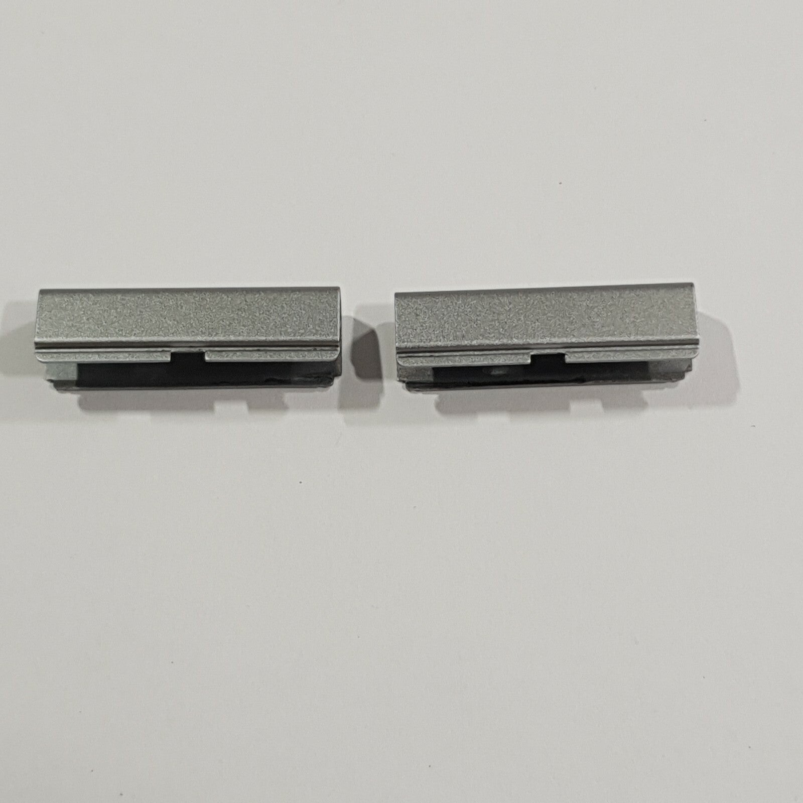 Dell Latitude E6420 Scharnierabdeckung Hinge Cover Set Abdeckungen – Bild 2